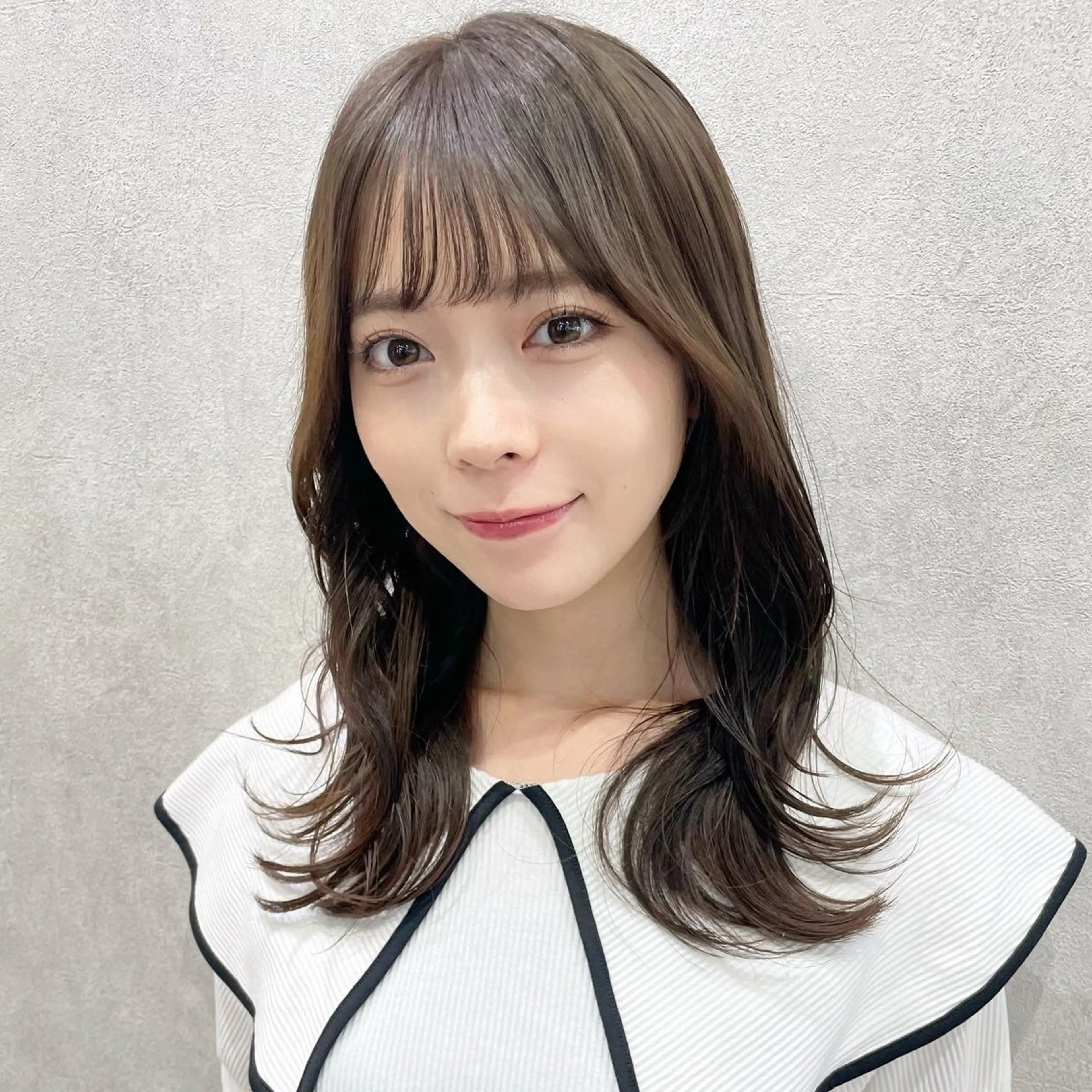 セミロング レイヤー/韓国/ 顔周り/しんやのヘアスタイル