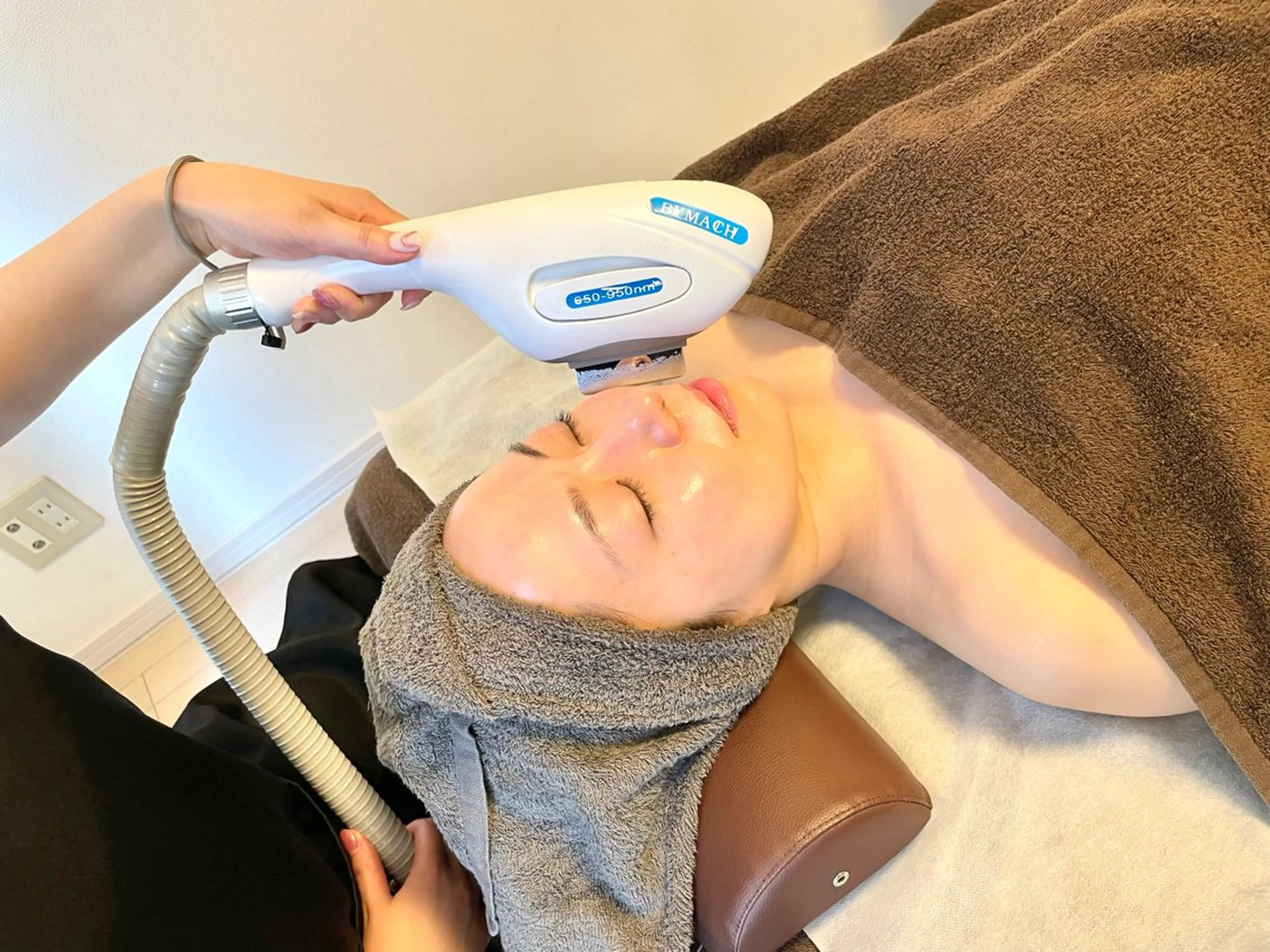 光フェイシャル➕お悩み別導入美容液✨【美白/くすみ/たるみ/毛穴/ニキビ/むくみ】の写真