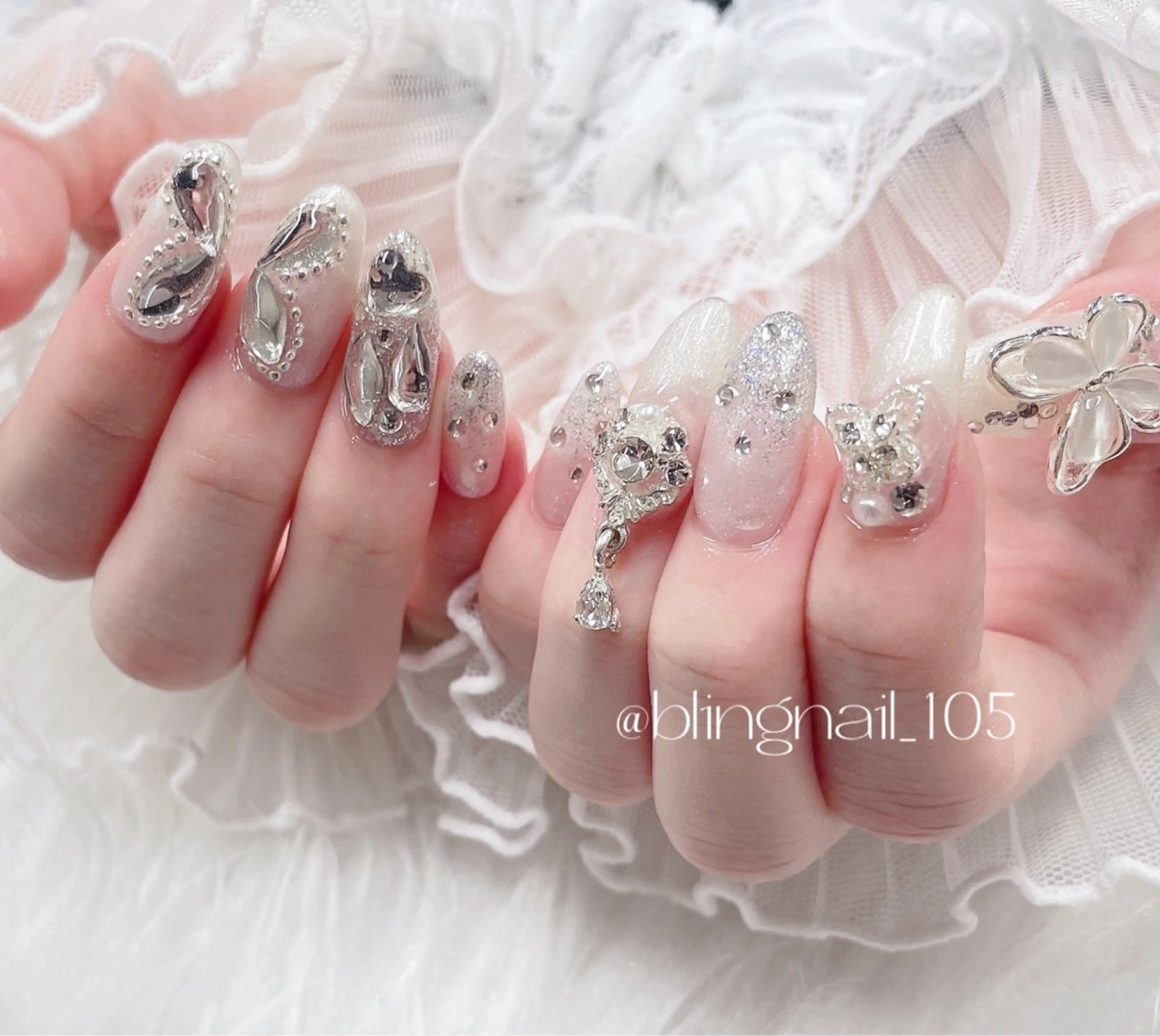 ネイル 23時まで❤︎韓国、 ワンホンネイルのネイルデザイン