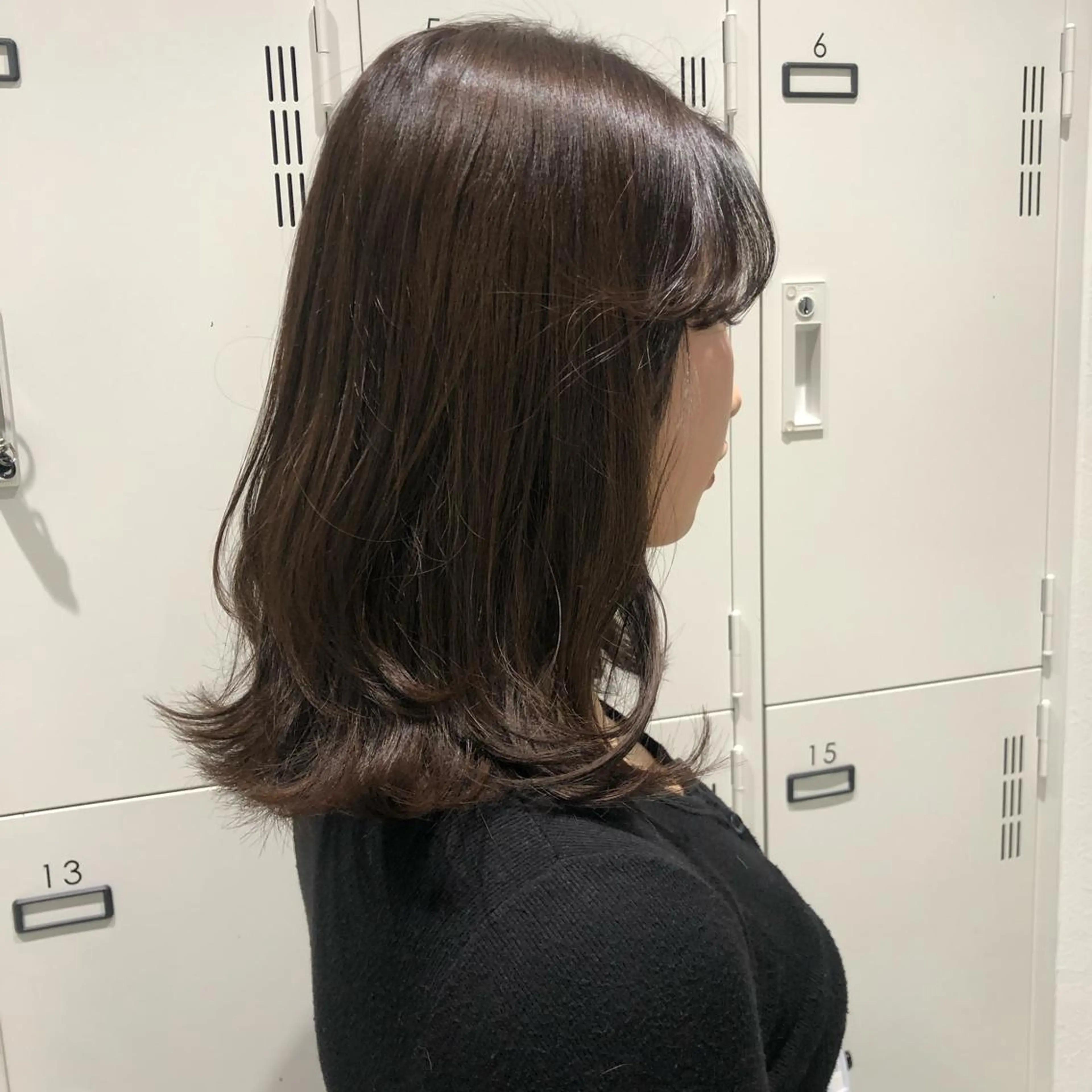 ミディアム カラー カット ヘアカラー レイヤー/顔まわり カット/地毛風カラーのヘアスタイル