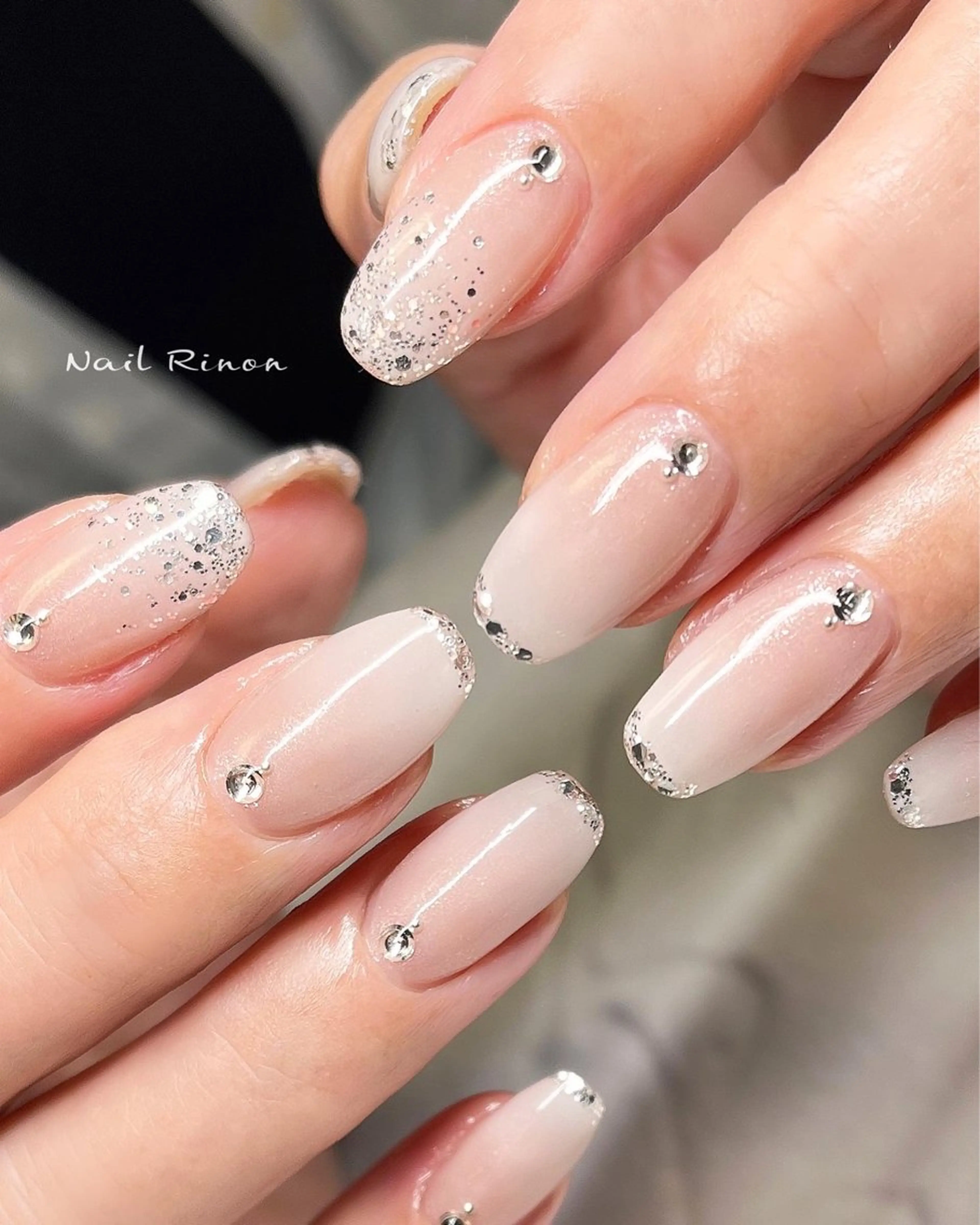 ネイル グラデーション ホワイト ハンドネイル Nail Rinonのネイルデザイン