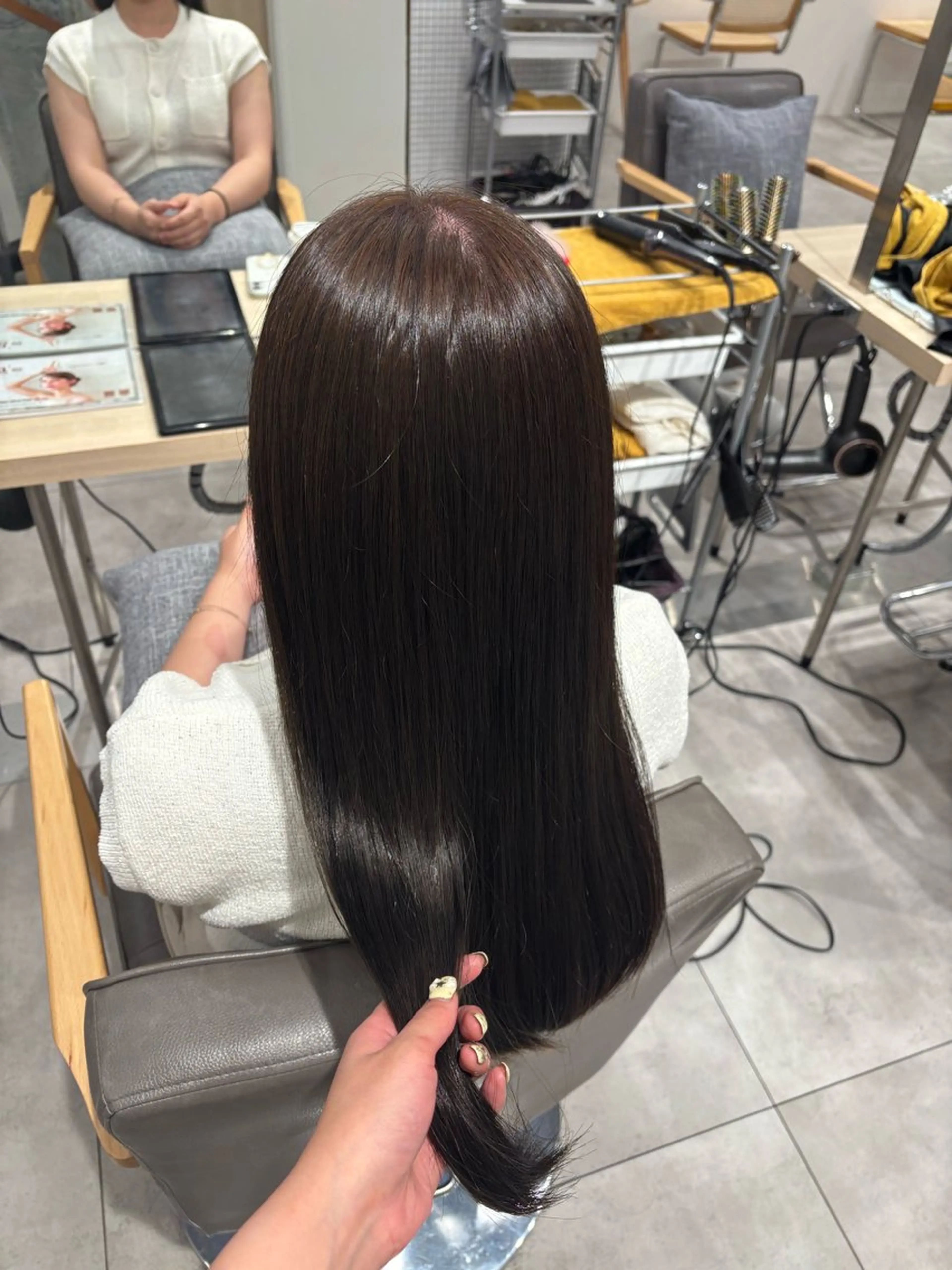 ロング ヘアカラー トリートメント Unami shibuya所属・Unami 渋谷 Mayukiのヘアスタイル
