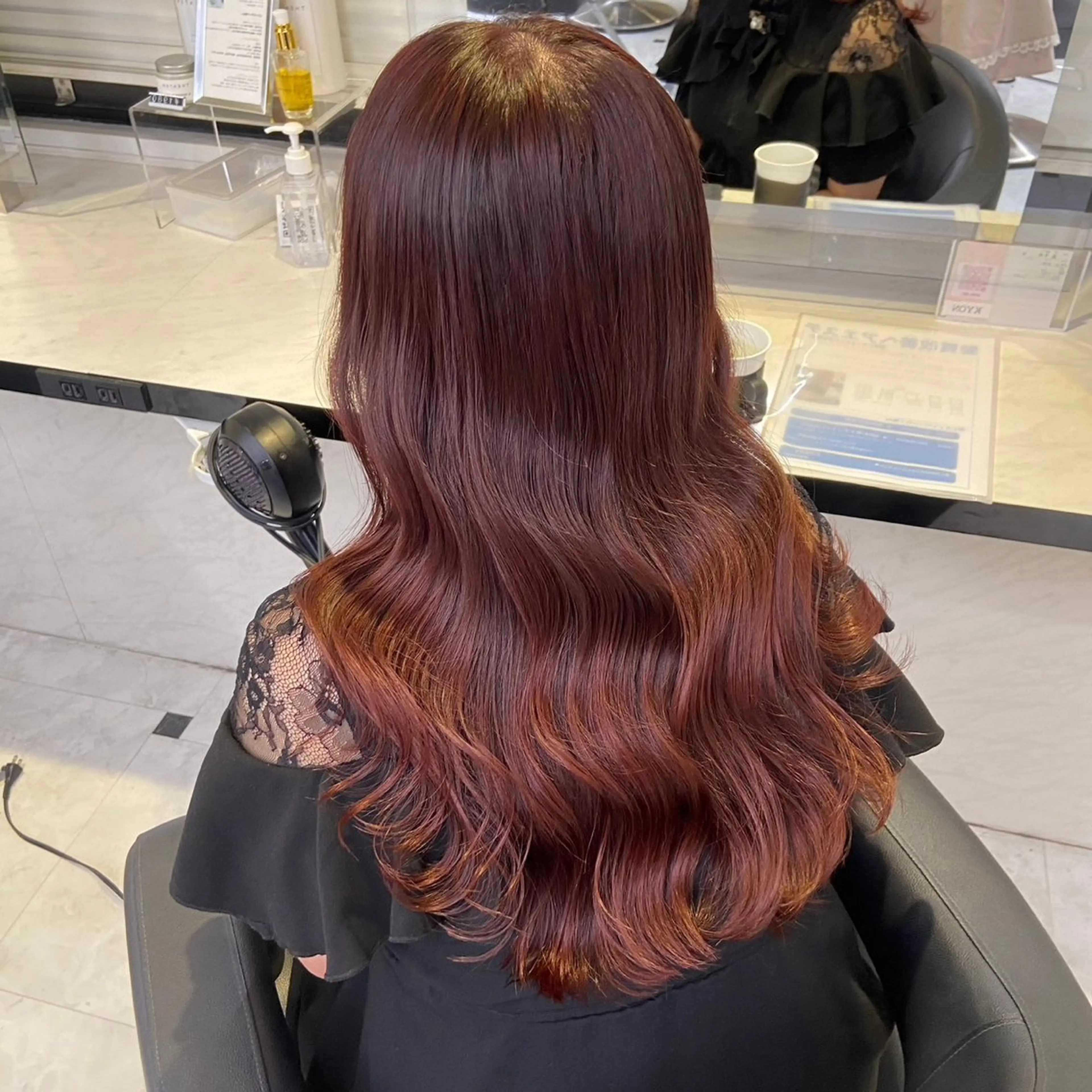 ロング カラー ヘアアレンジ 韓国レイヤー&ピンク 艶髪🩶maikoのヘアスタイル