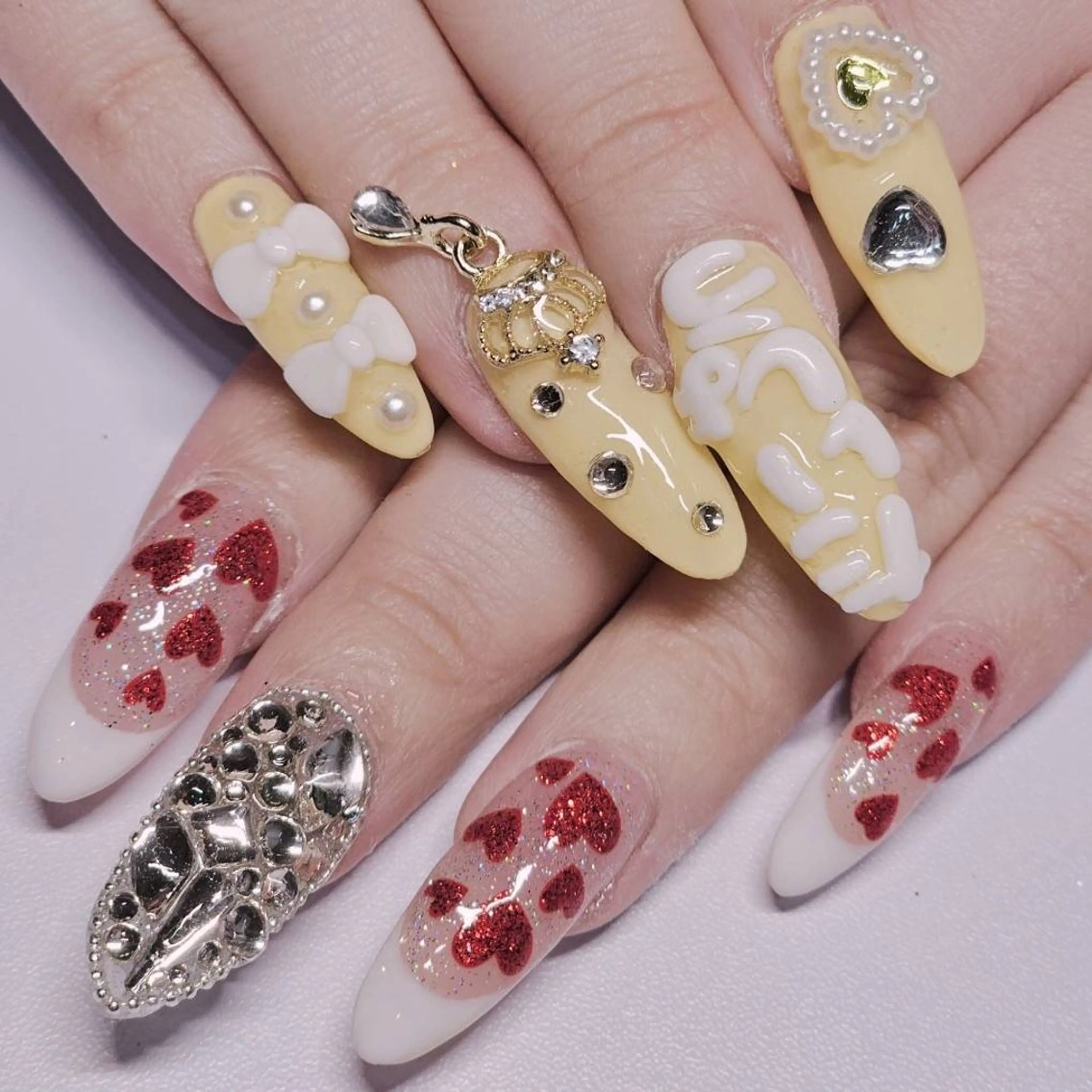 ネイル アートネイル フレンチネイル パステルネイル 黄色 ハンドネイル よしだ ひろきのネイルデザイン