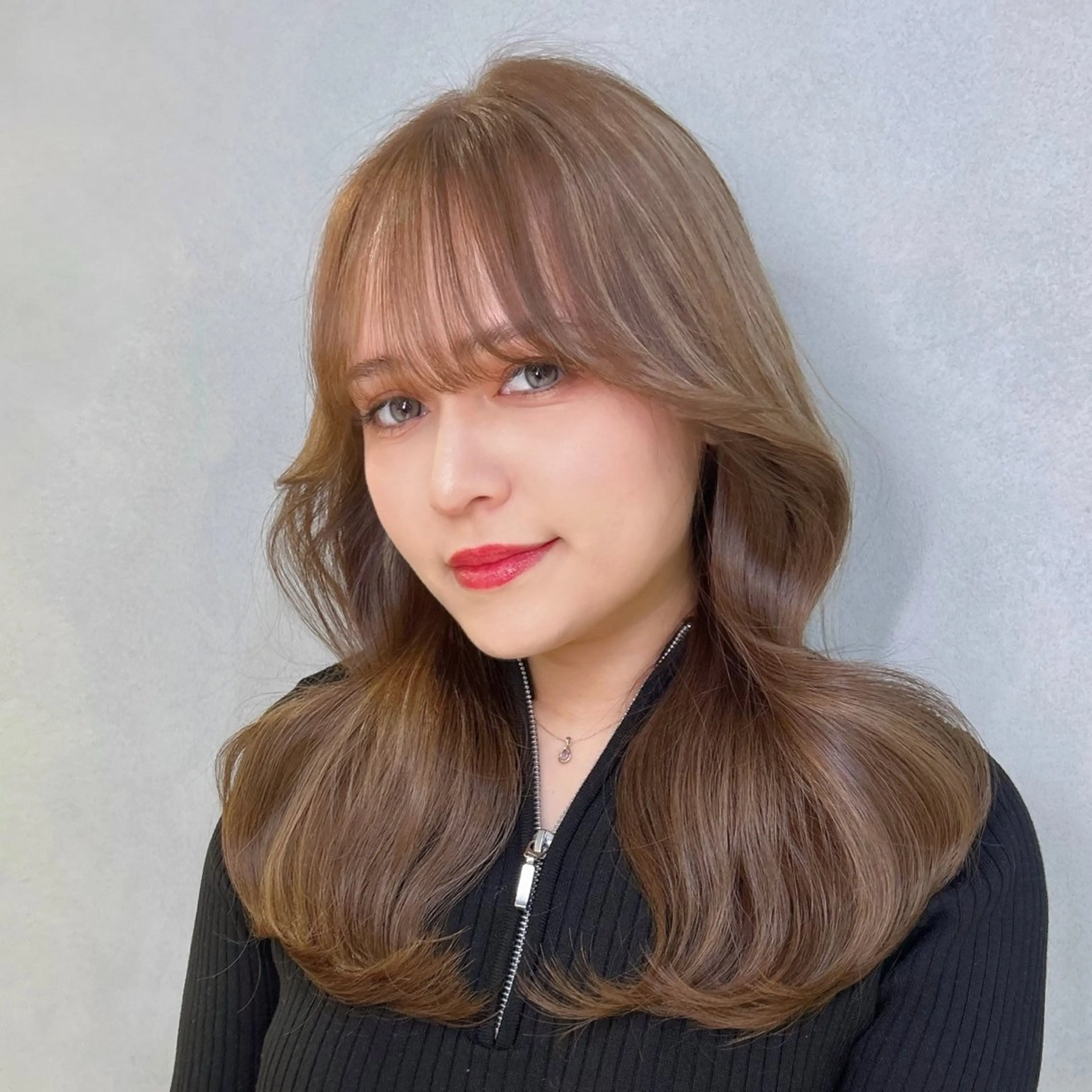 ロング まなり See.のヘアスタイル