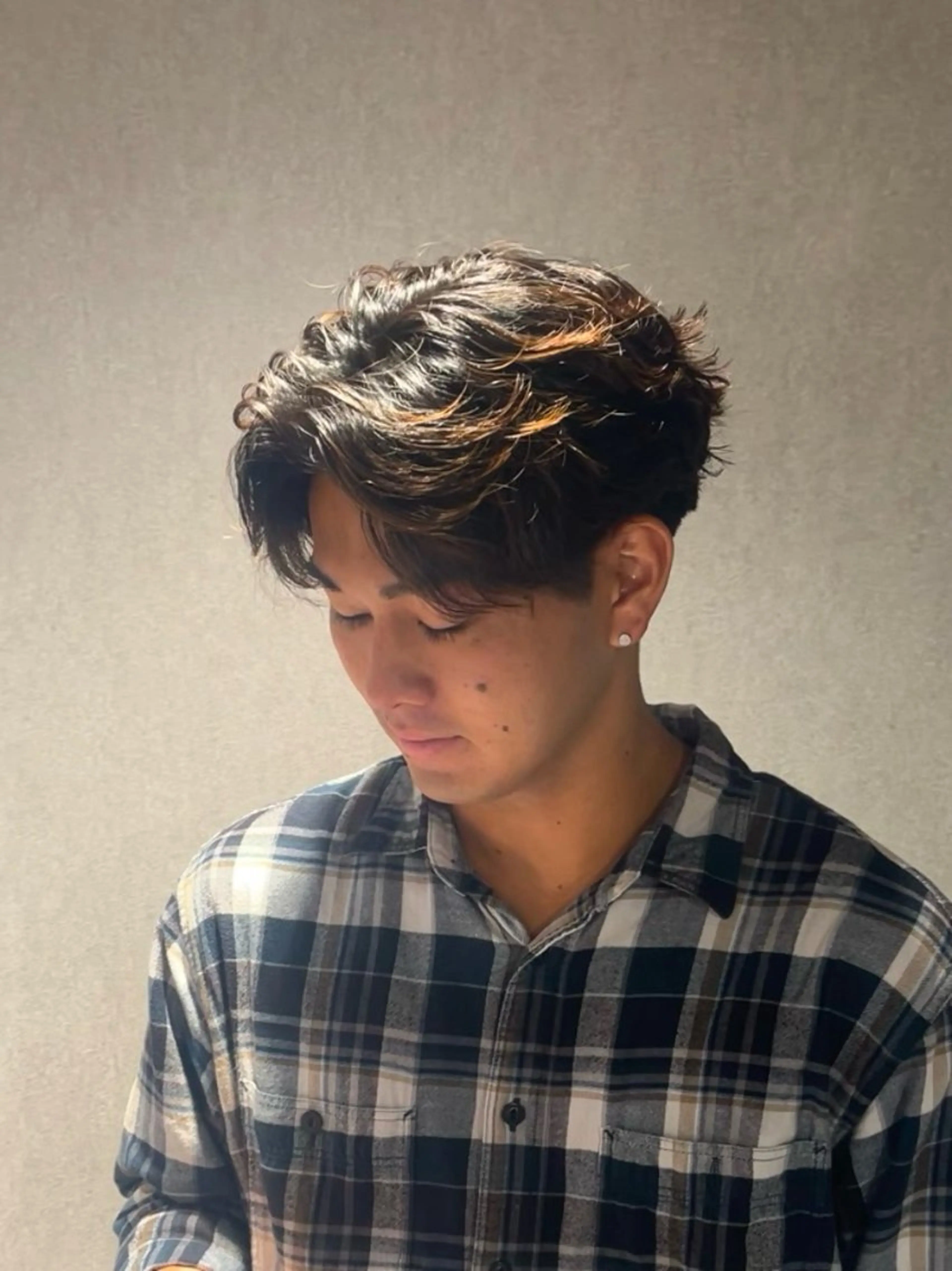 ショート カラー パーマ メンズ カット パーマ 【シャドウパーマ センターパート】義心のヘアスタイル