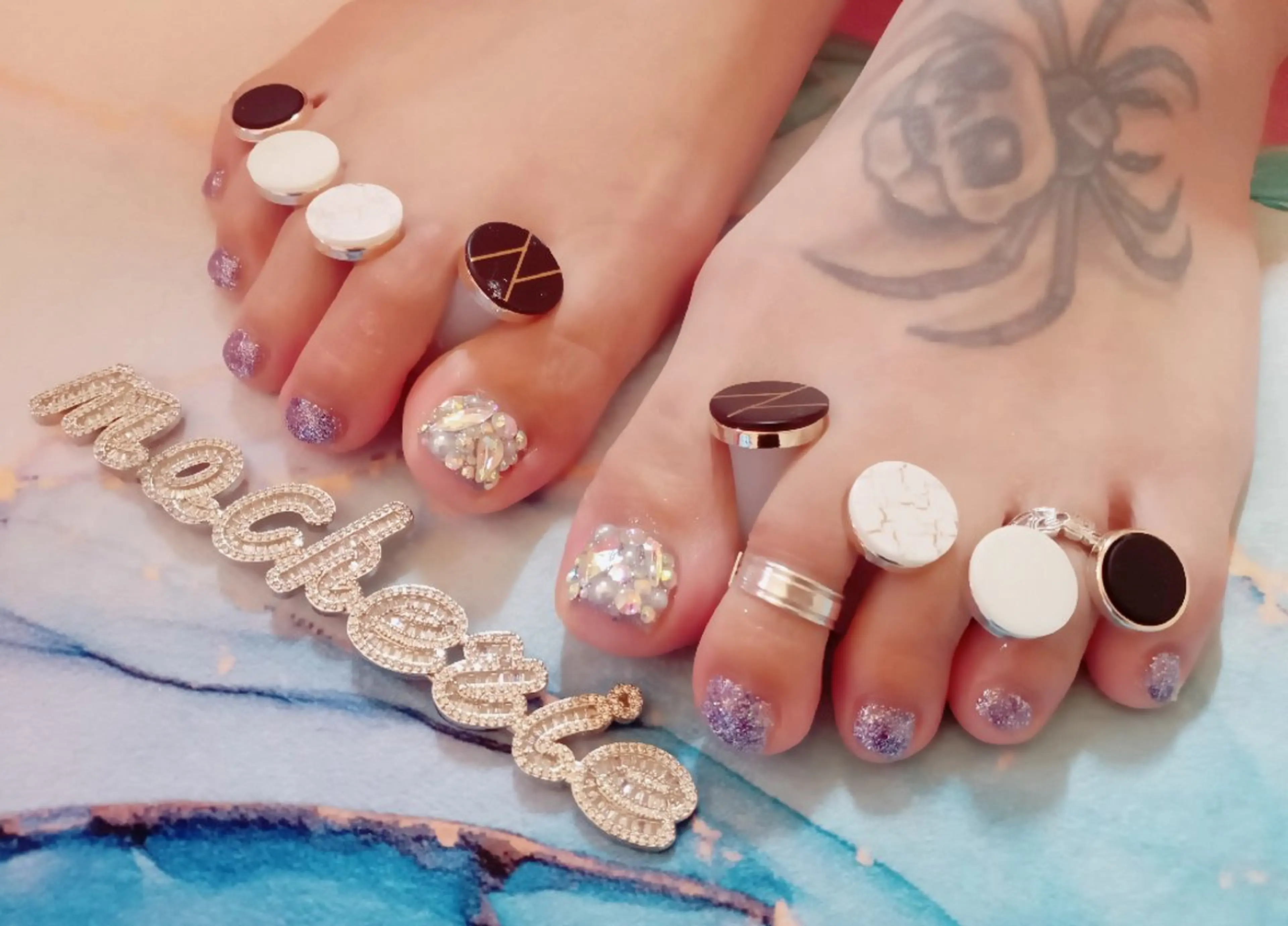 ネイル キラキラネイル パープル フットネイル Nail Salon macherieのネイルデザイン