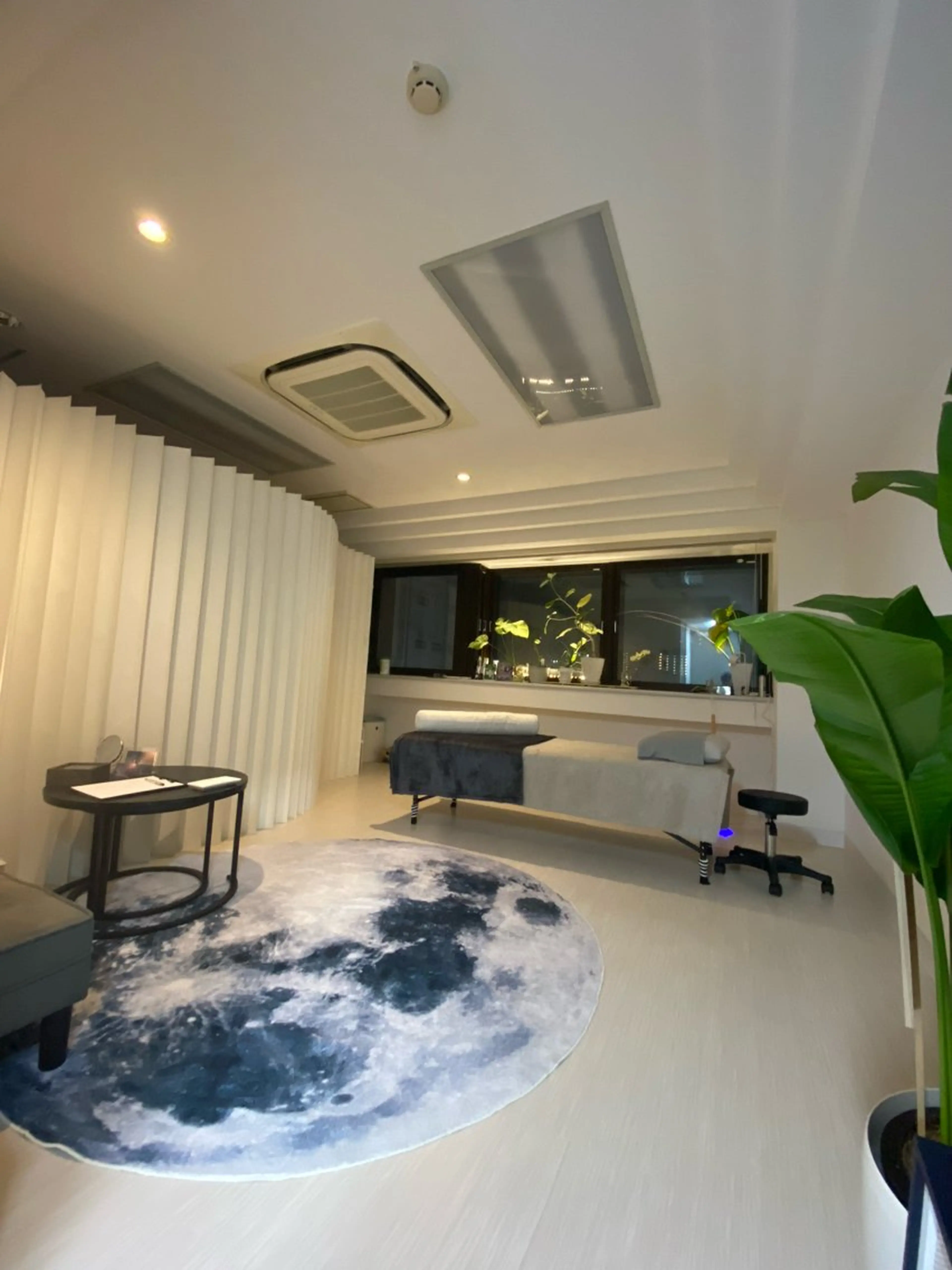 人気No.1⭐️オーダーメイド整体【ドライヘッドスパ×整体施術】丁寧にカウンセリングを行います。の写真