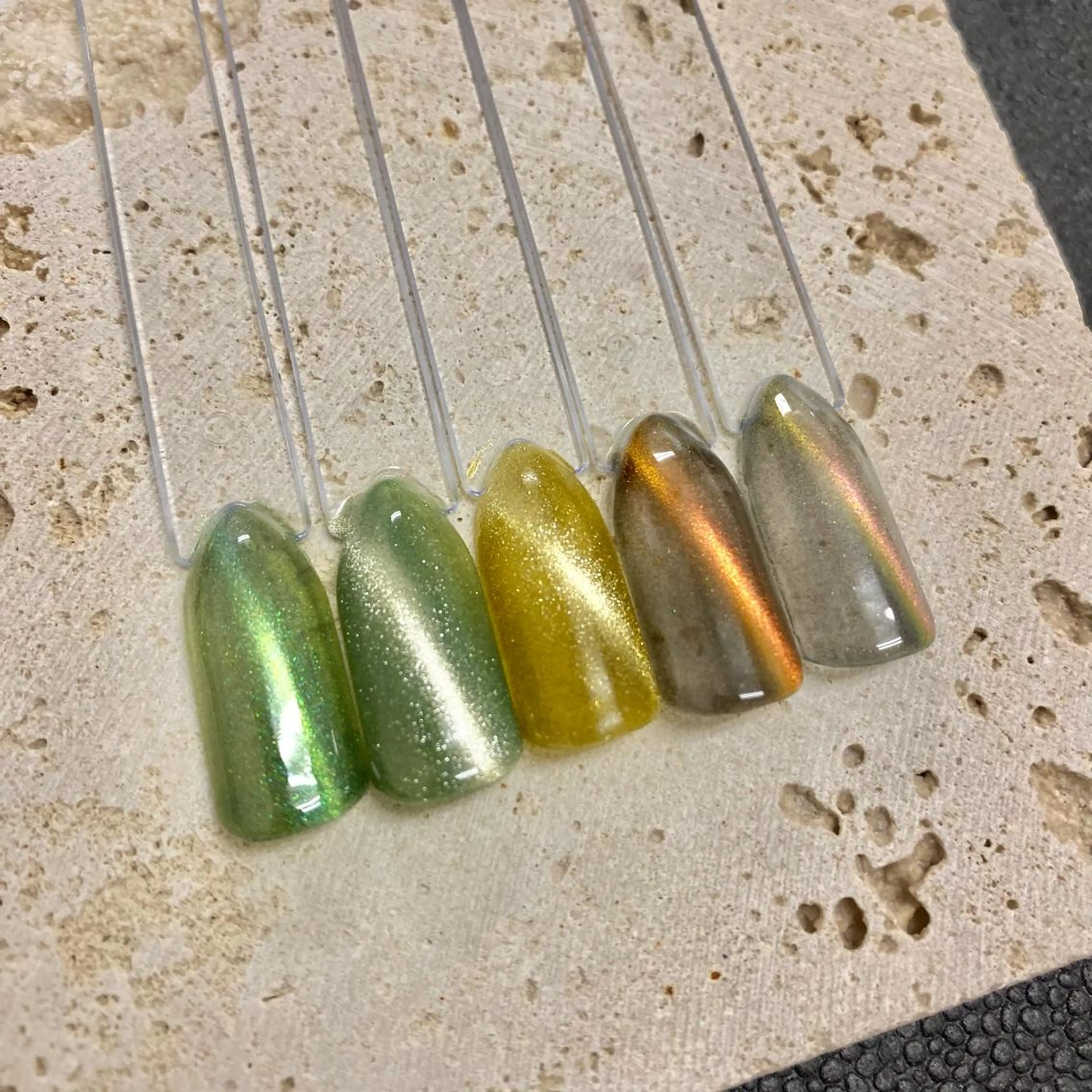 ネイル グリーン マグネットネイル kagami所属・kagami マイのネイルデザイン