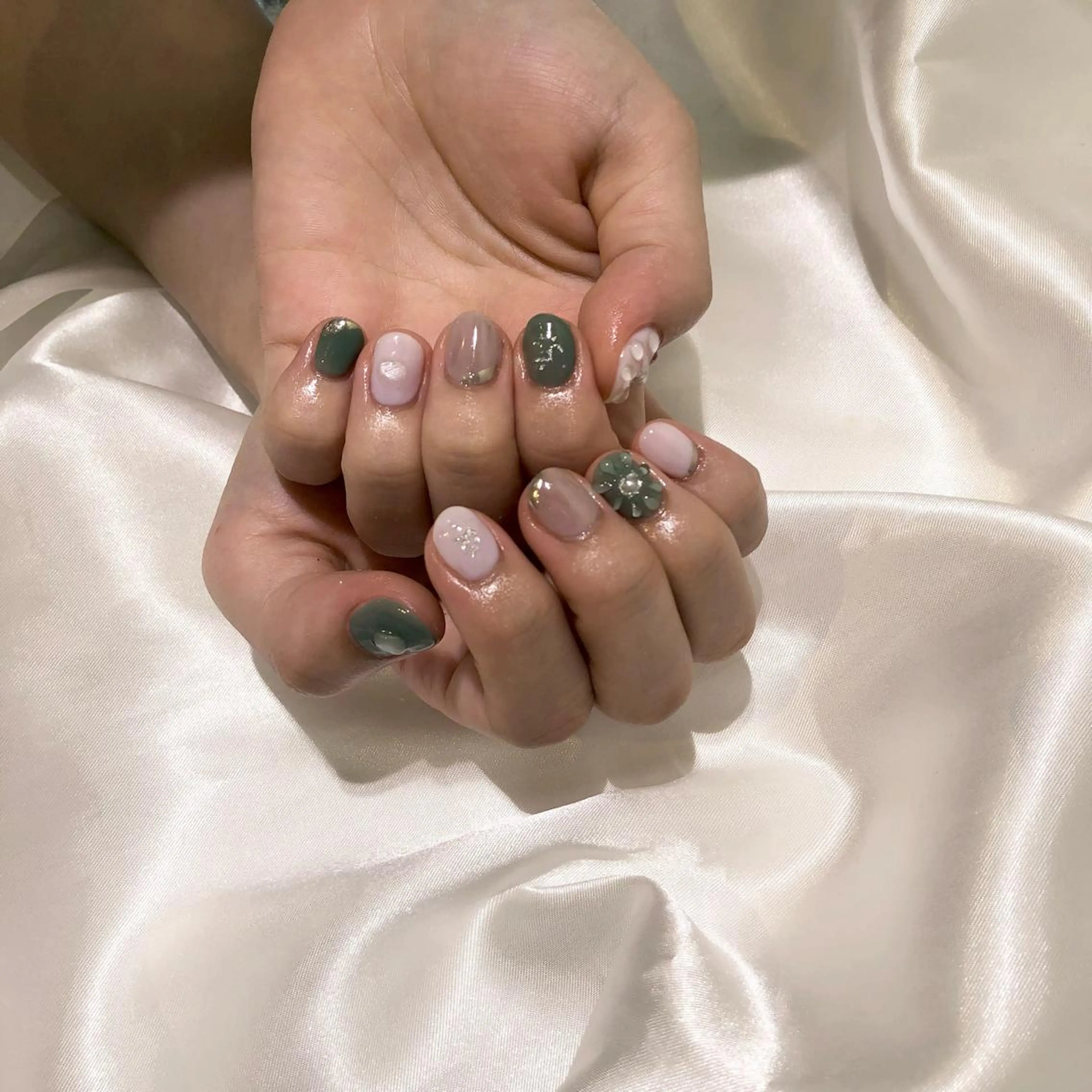 ネイル classic 新横浜所属・山田 暉のネイルデザイン