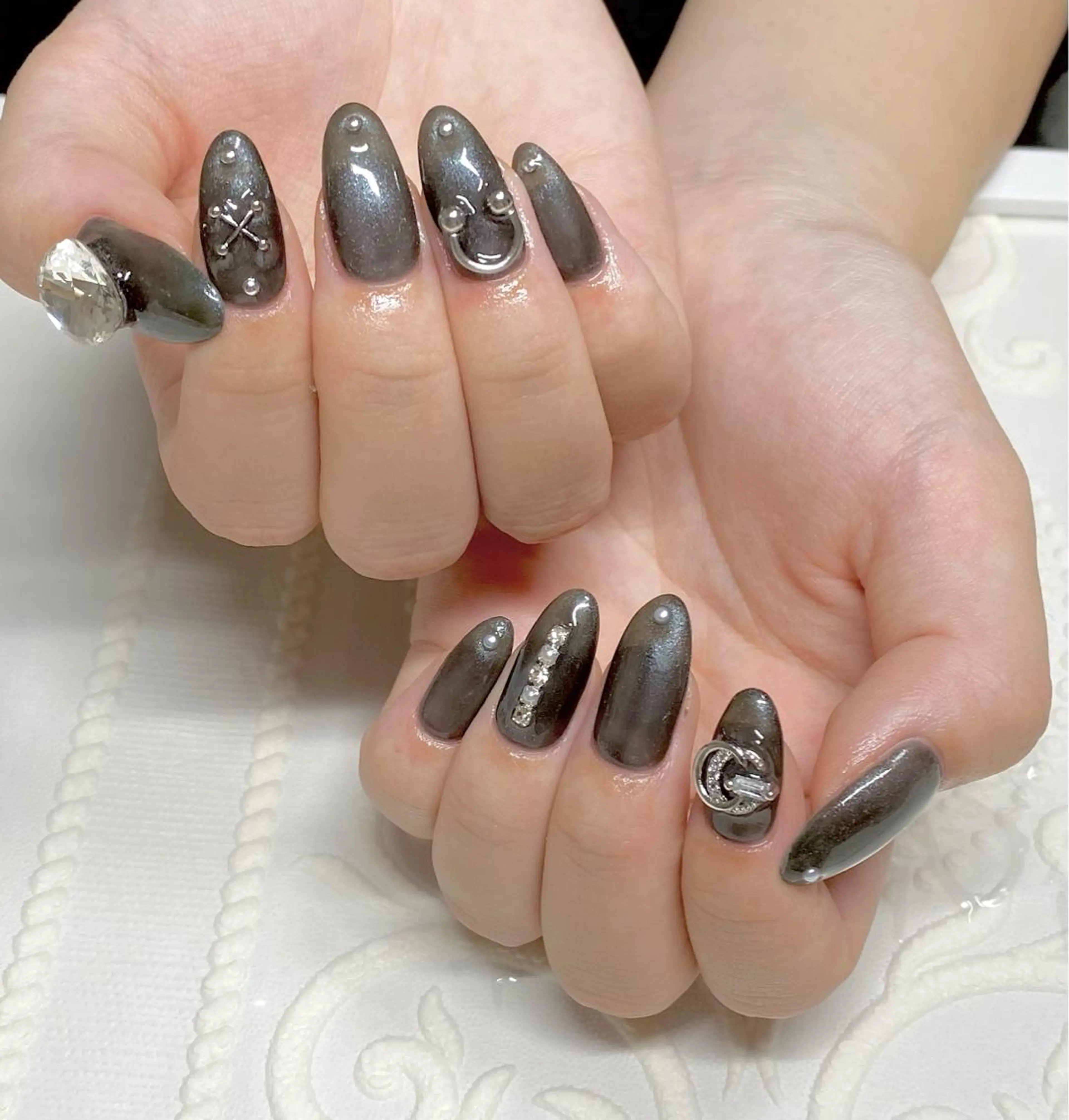 セミロング ネイル 持ち込み ストーンネイル ハンドネイル lune nail_2017のその他イメージ