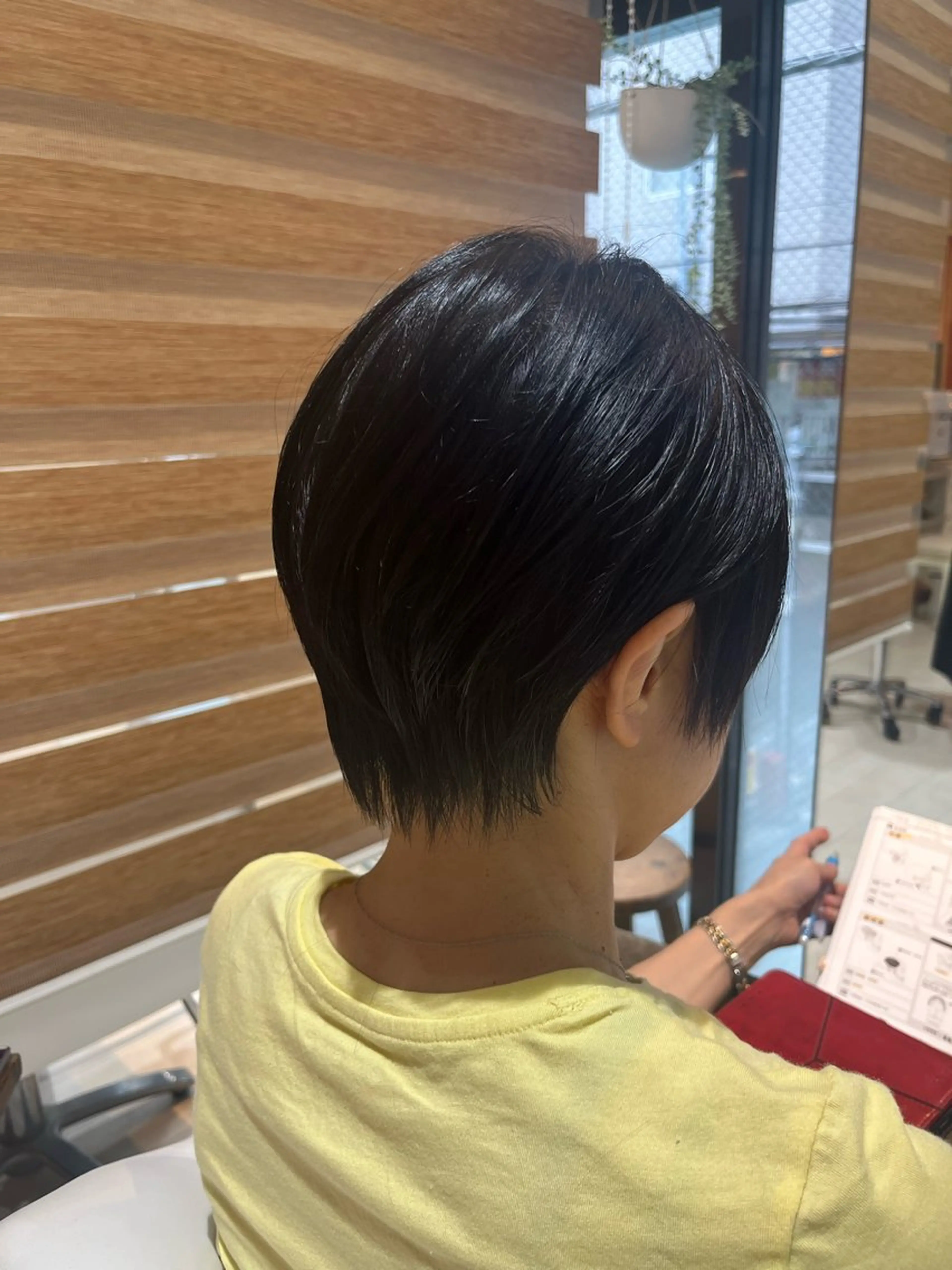 ショート ショートヘア 須藤 百合香のヘアスタイル