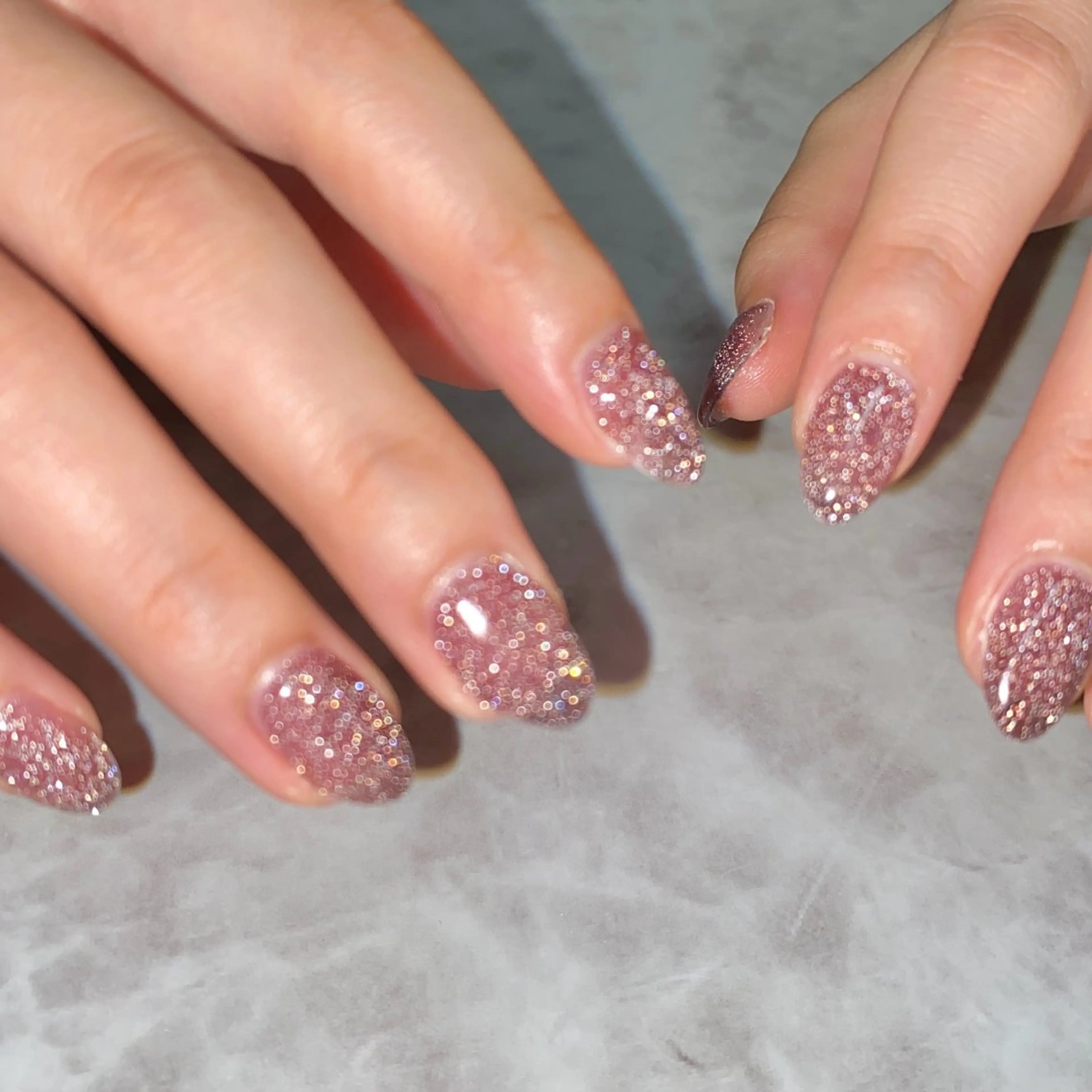 ネイル フラッシュネイル キラキラネイル ラメ(グリッター) ワンカラーネイル ハンドネイル Loca所属・Loca.nails Kasumiのネイルデザイン