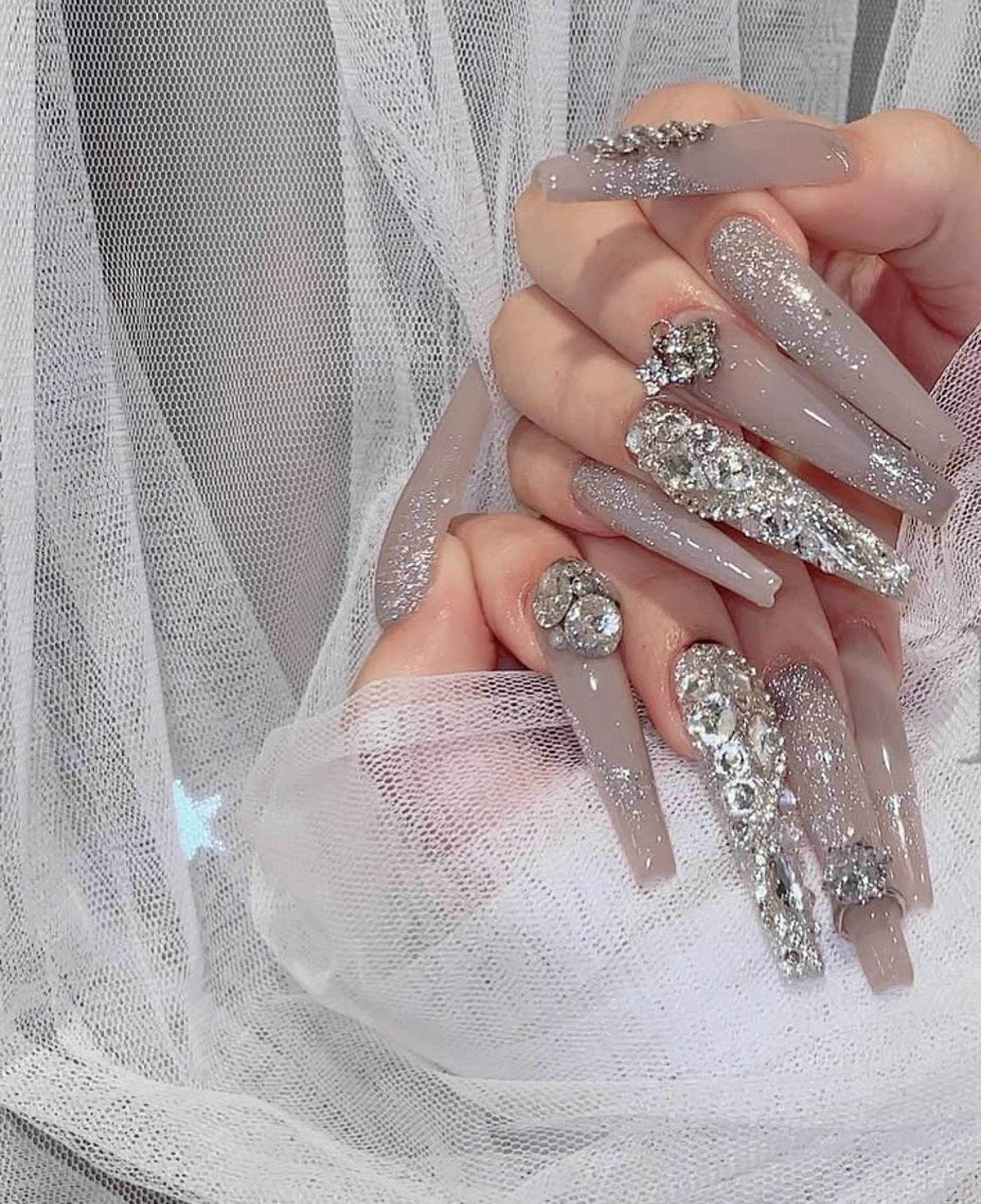 ネイル オーロラネイル フレンチネイル ジェルネイル ハロウィン キラキラネイル ハンドネイル H.baby Nail Salonのネイルデザイン