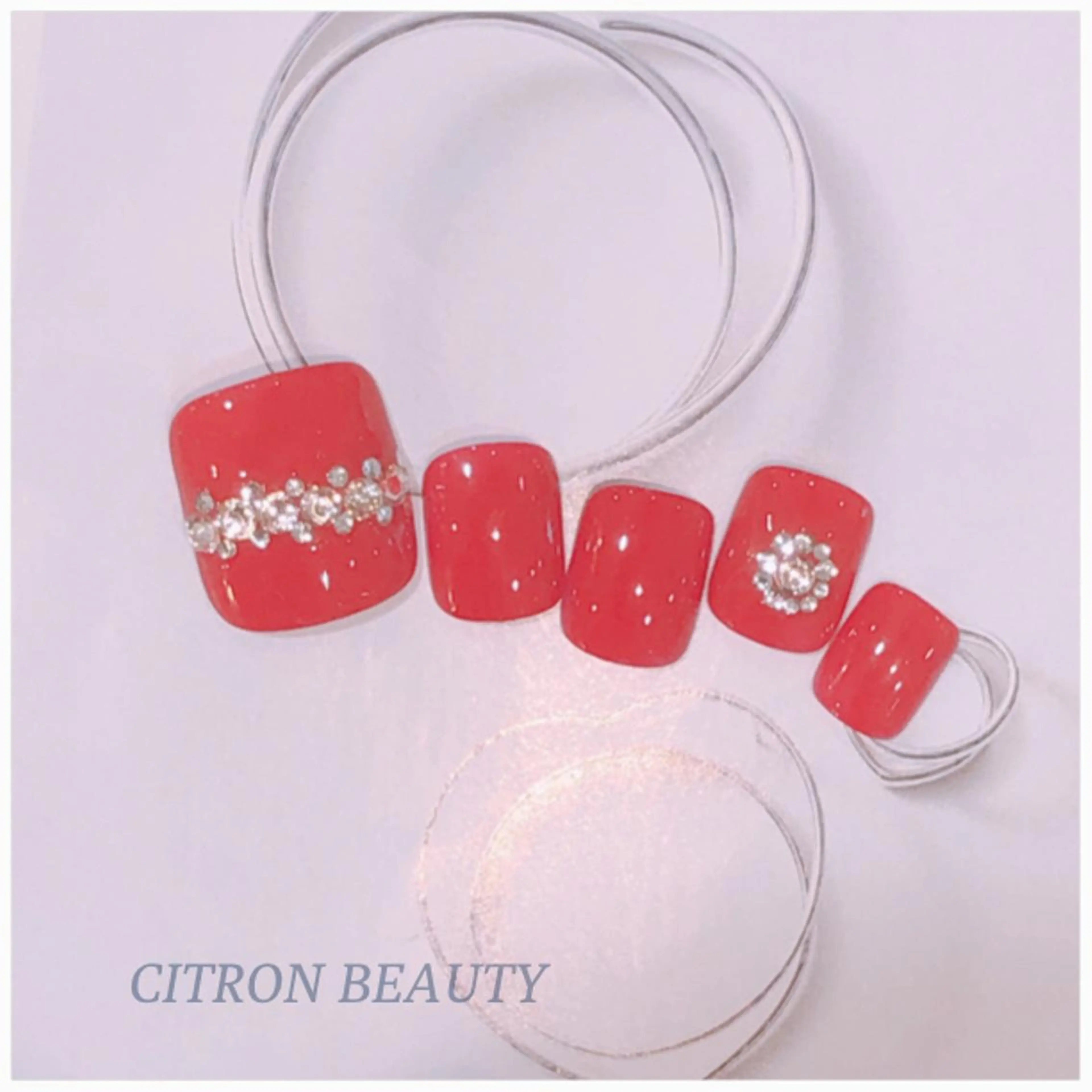 ネイル フットネイル 赤色 CITRON NAIL💅練習生のネイルデザイン