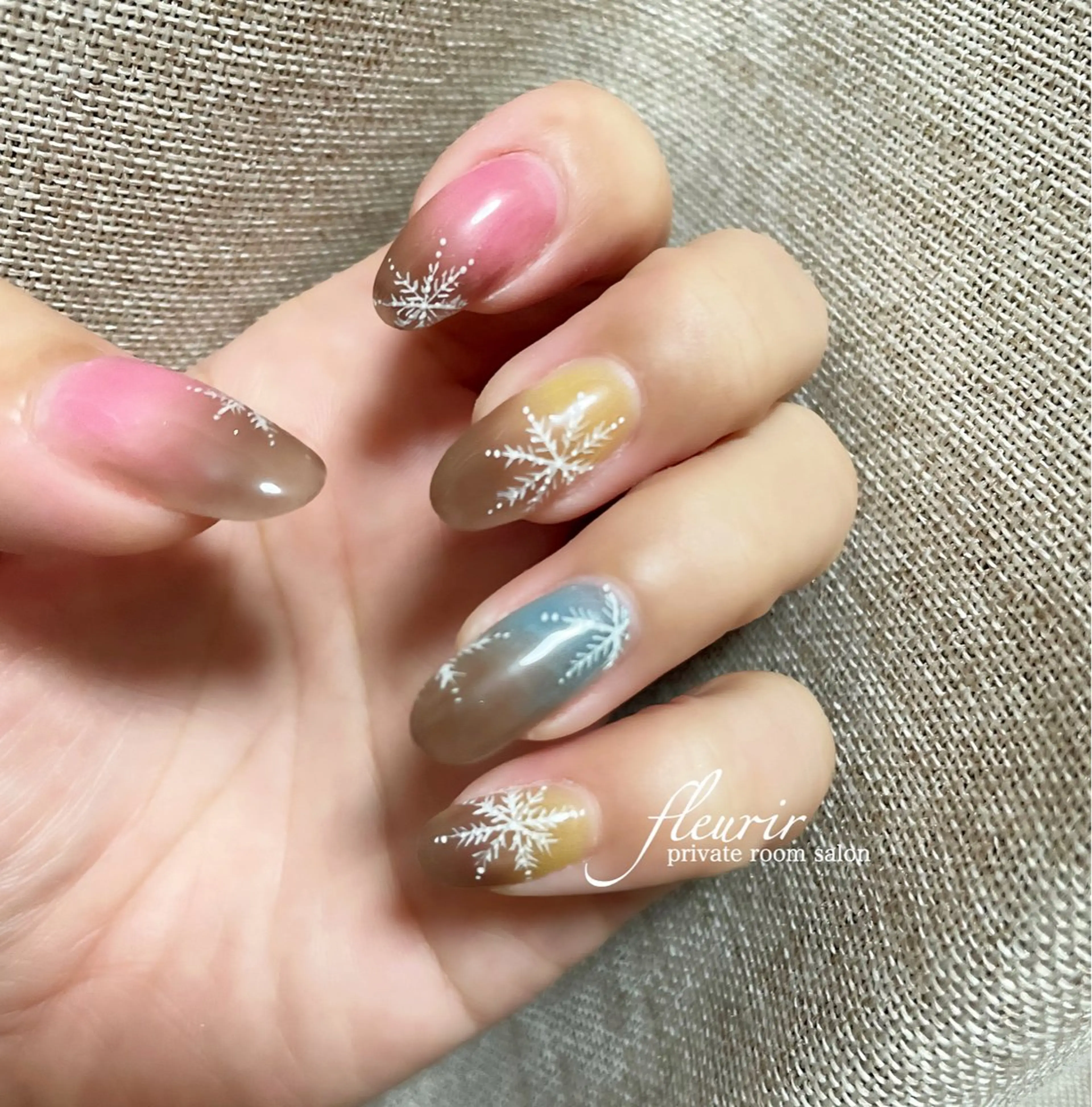 ネイル アートネイル ブルー ブラウン ゴールド グリーン フルリール 【プライベートサロンのネイルデザイン