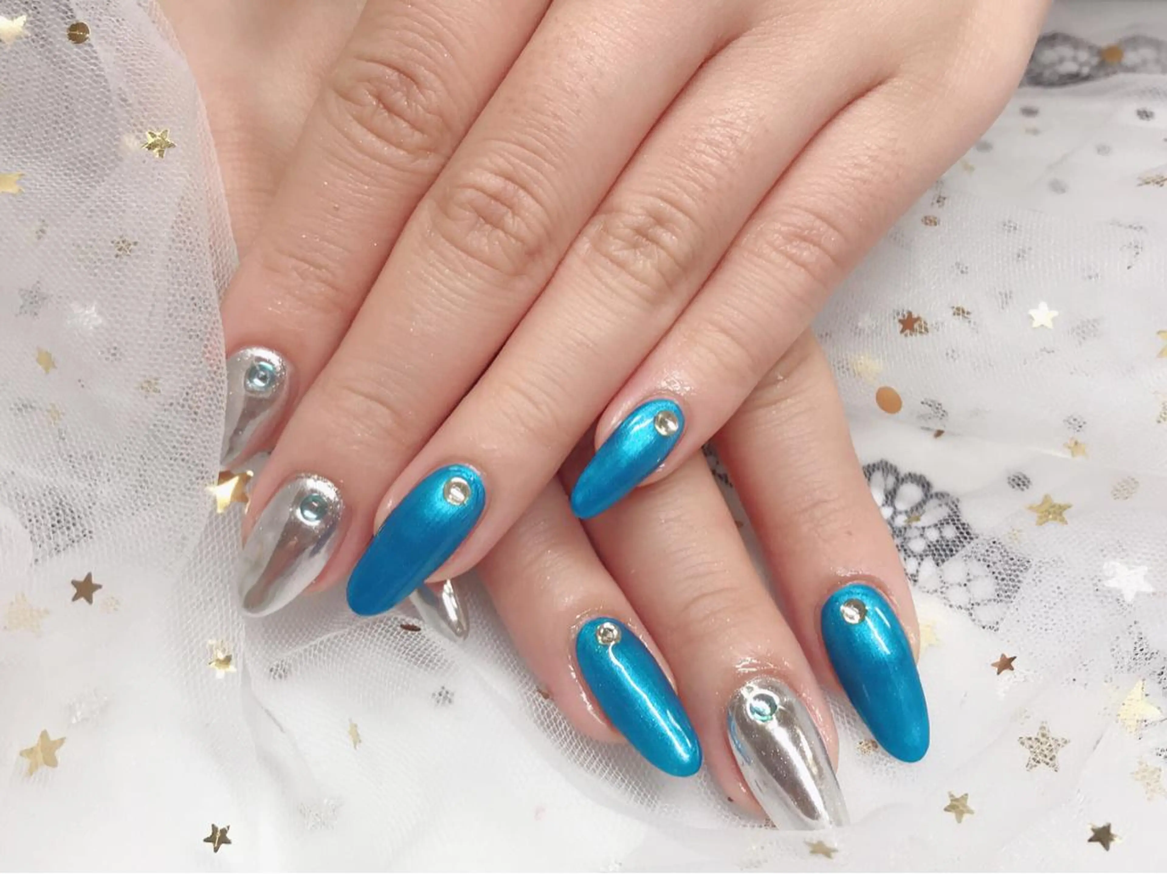 カラー ネイル Q Free nailsのネイルデザイン