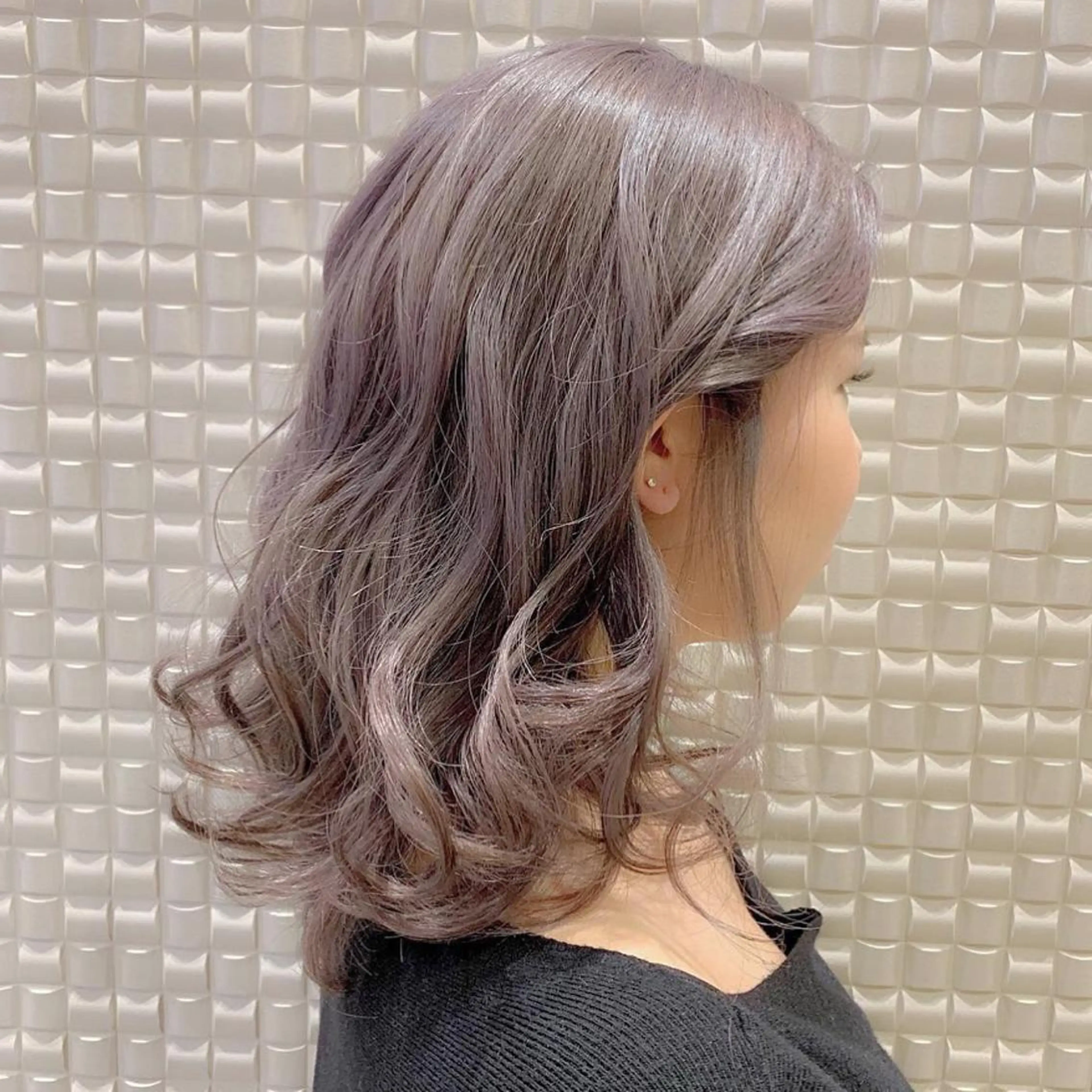 セミロング カラー アッシュ ベージュカラー ブリーチ ハイトーンカラー ラベンダーカラー GO TODAY SHAiRE SALON所属・𝒢𝒾𝓇𝓁𝓎 ⑅　𝓎𝓊𝓀𝒶のヘアスタイル