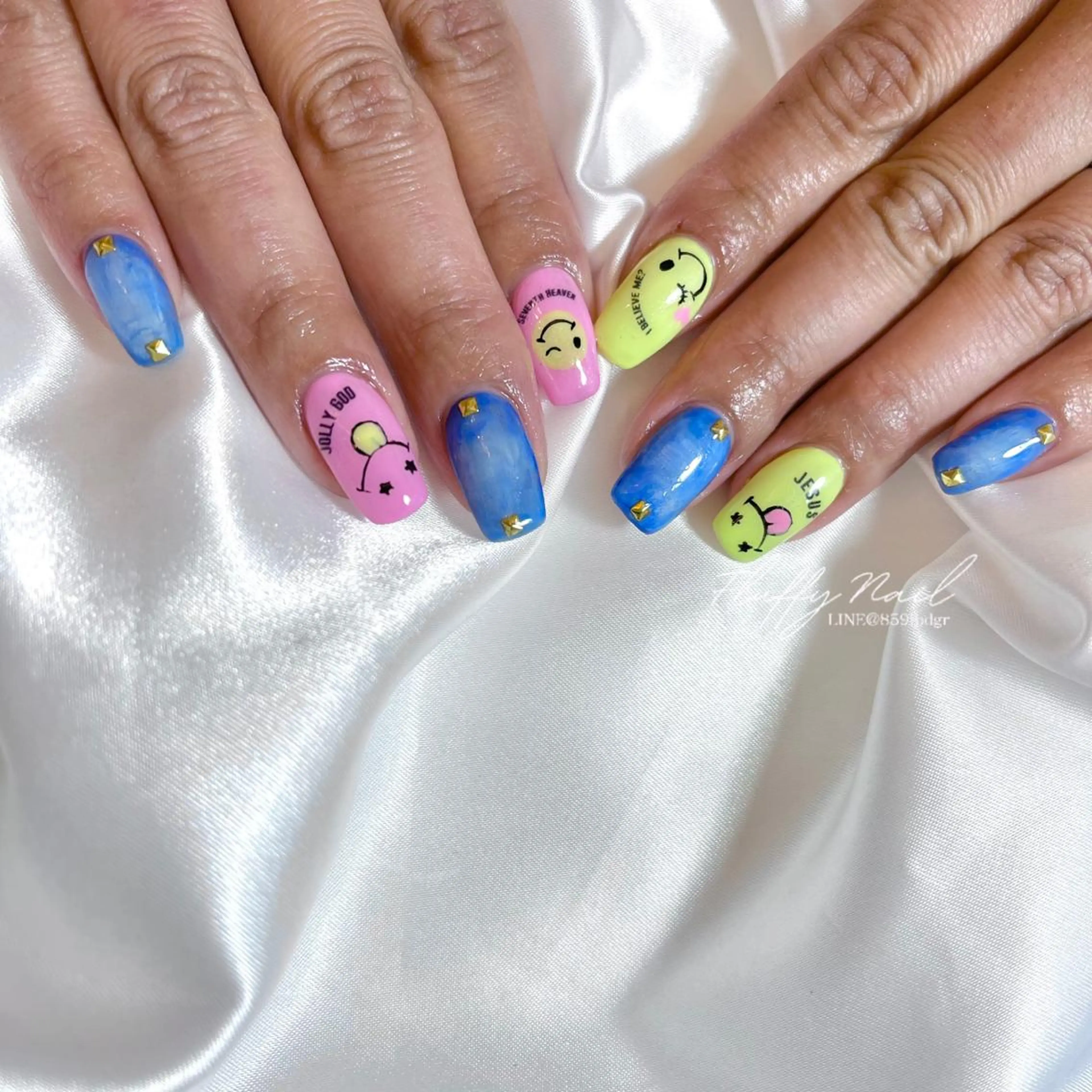 ネイル ジェルネイル 持ち込み スカルプネイル . Emmyのネイルデザイン