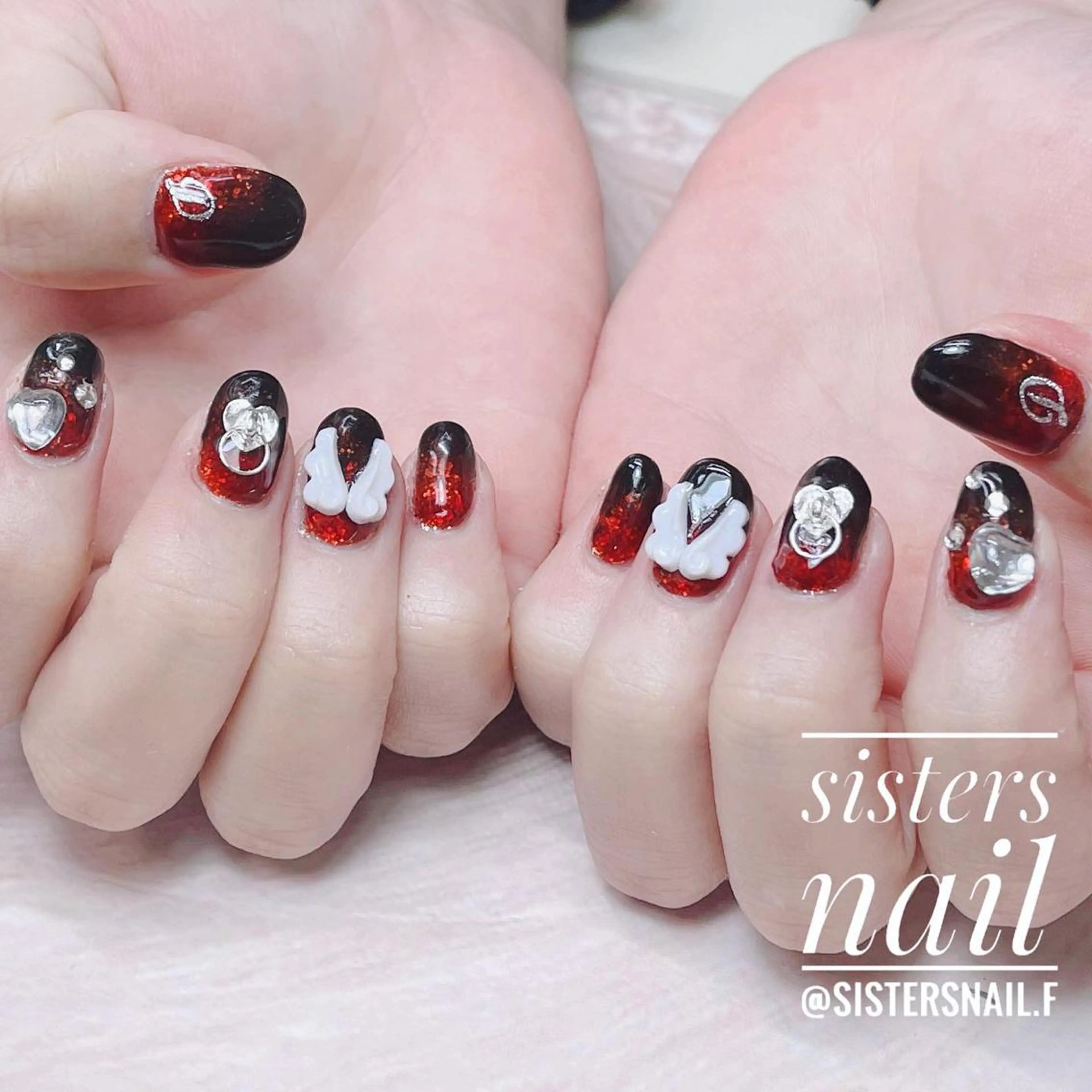 ネイル アートネイル グラデーション ハロウィン ハート ホログラムネイル ハンドネイル ハンドケア sisters nail.fのネイルデザイン
