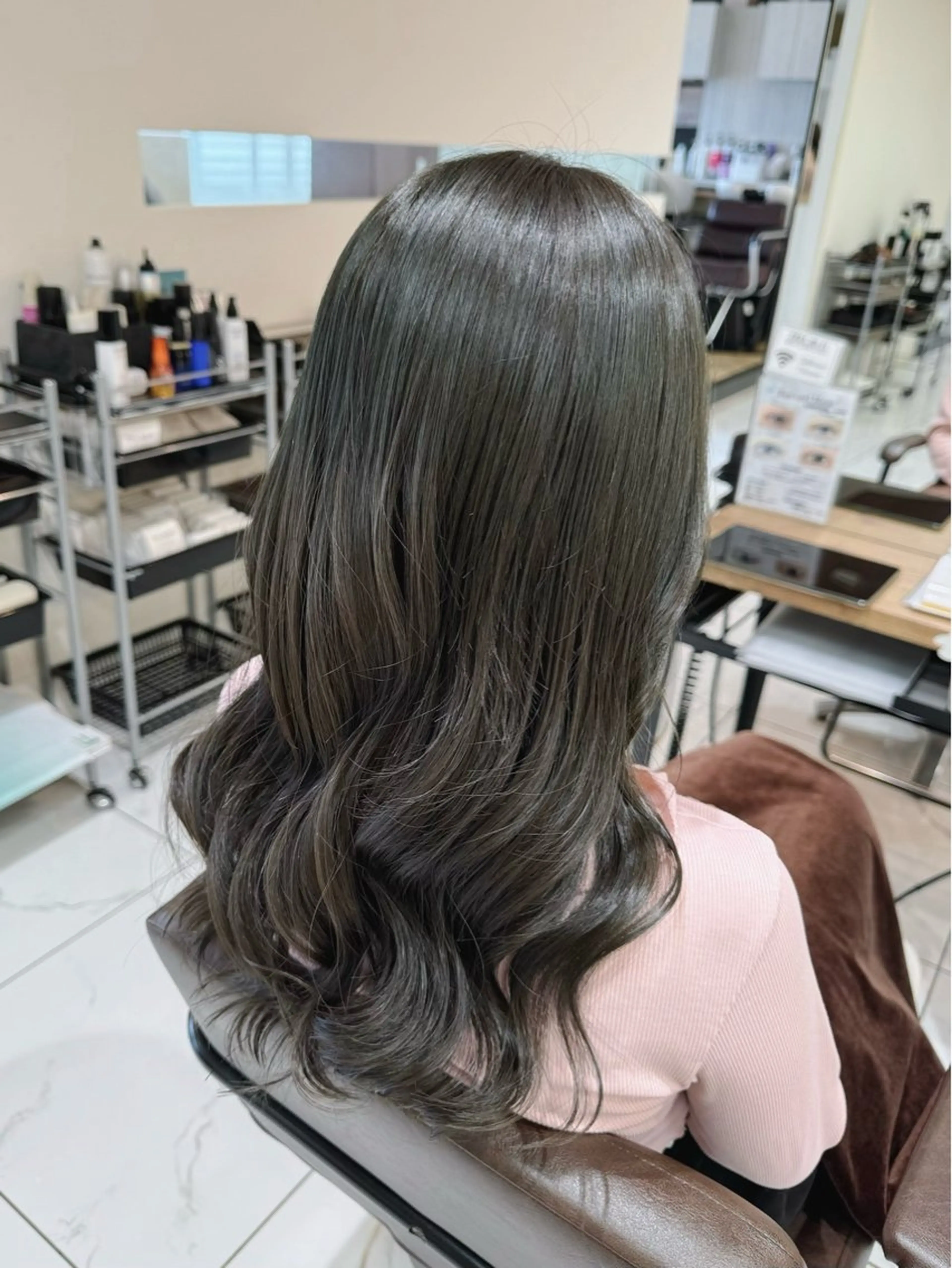 ロング 八木 菜美のヘアスタイル