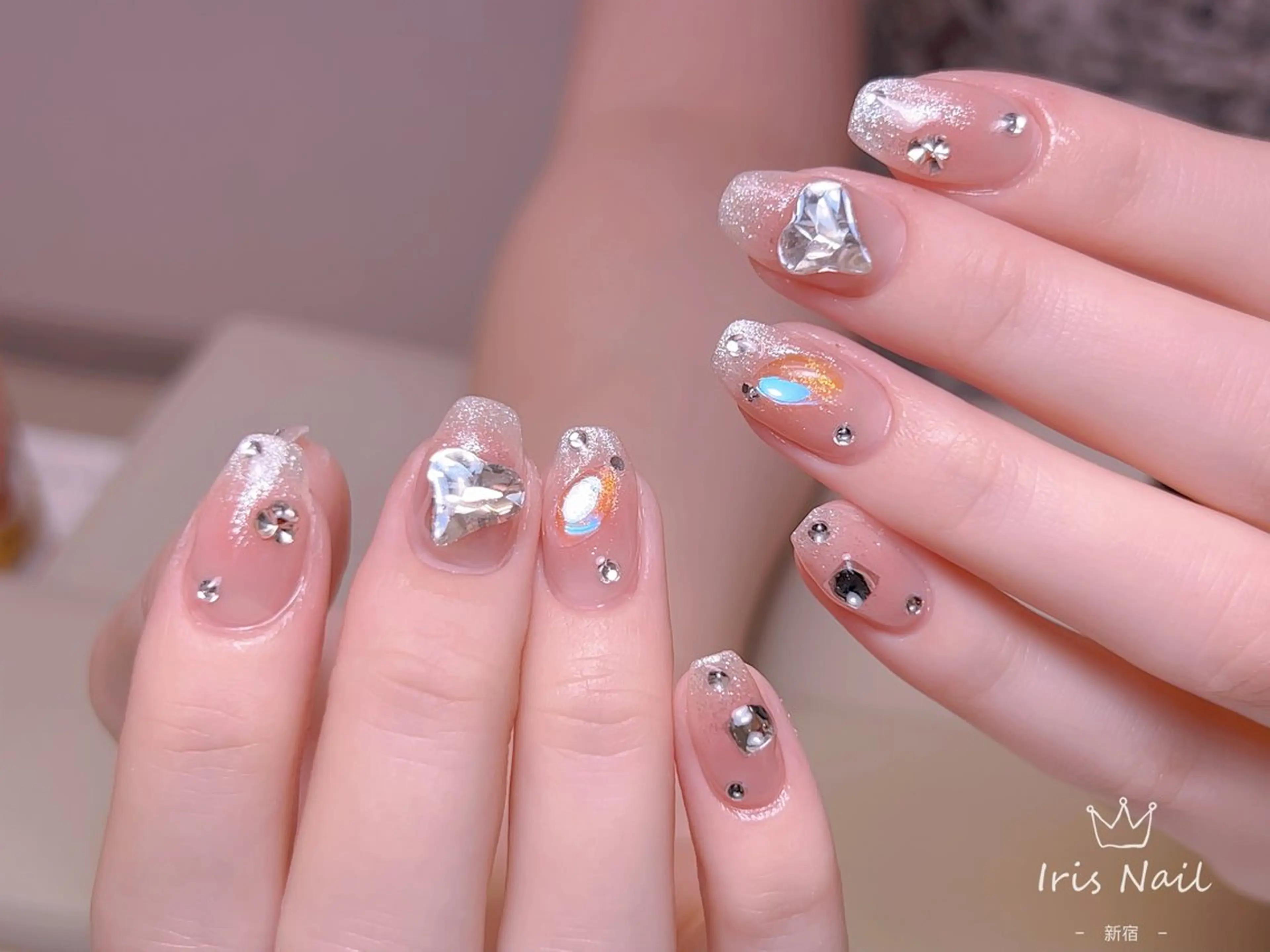 ネイル フレンチネイル ジェルネイル グラデーション 韓国ネイル マグネットネイル ハンドネイル 【長さ出し】 IRIS NAILのネイルデザイン