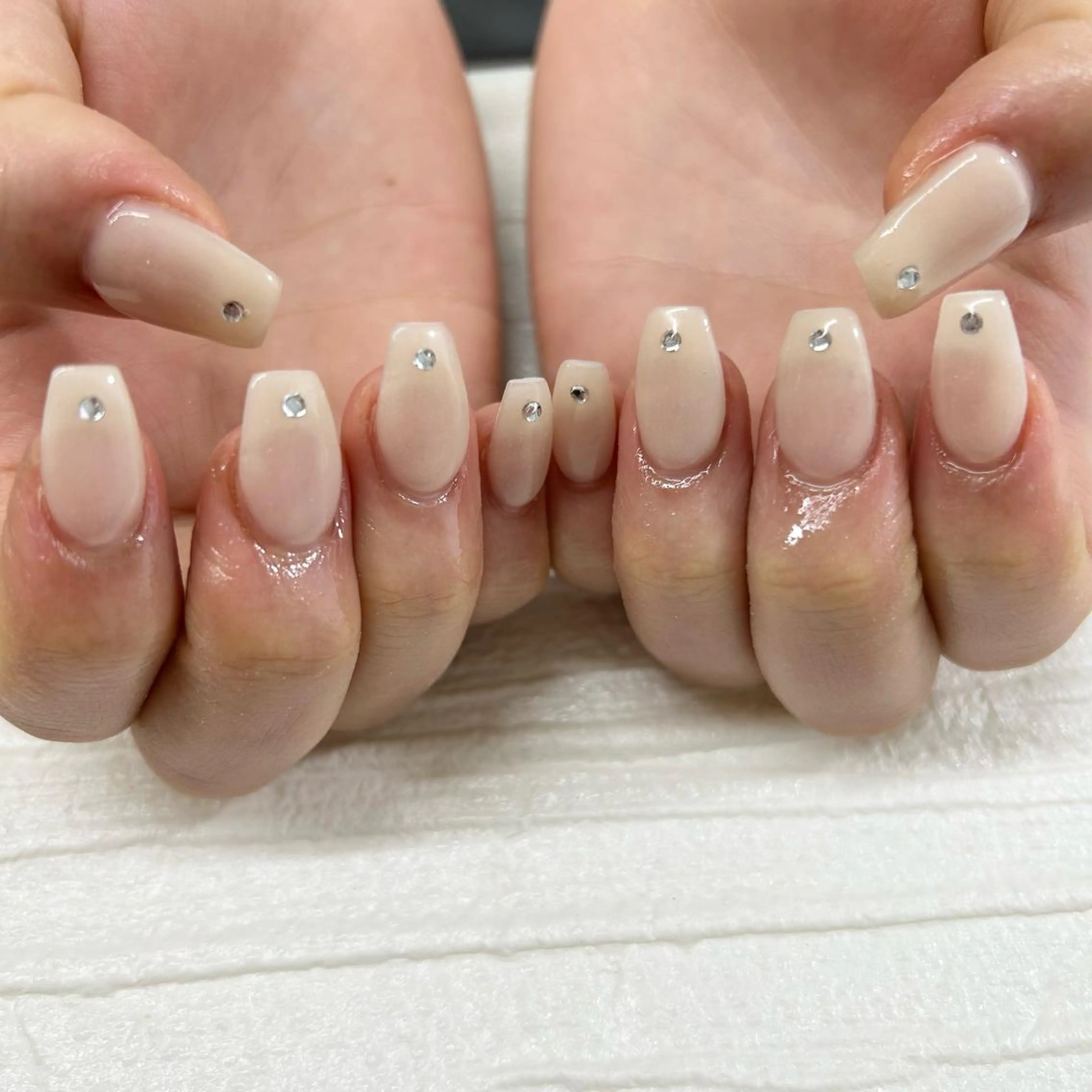 ネイル マツエク・マツパ アイブロウ ワンホンマツエク ニュアンスネイル ワンホンネイル pu muのネイルデザイン