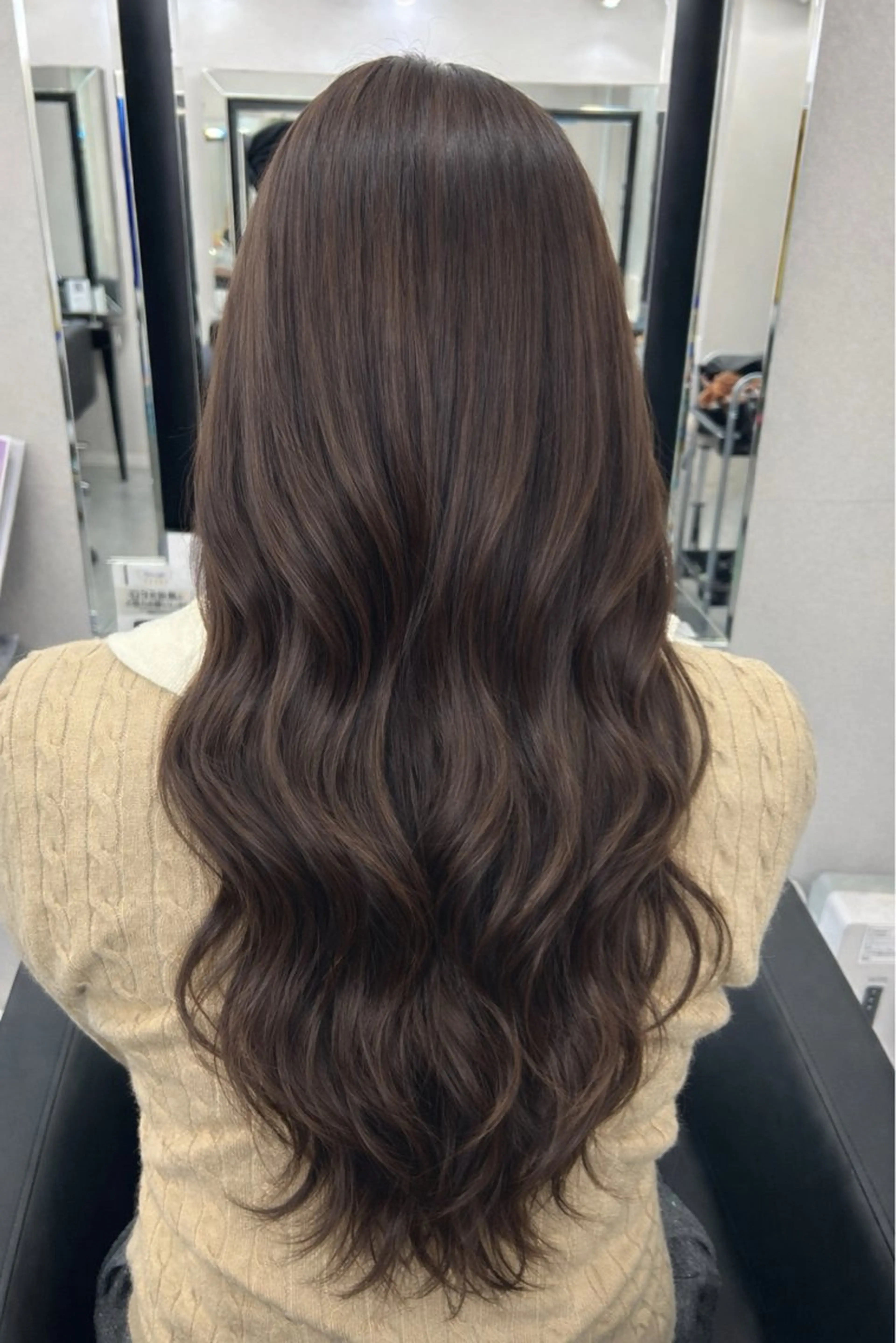 ロング カラー シールエクステ ブラウンカラー エクステ ヨシンモリ 韓国風ヘア カット ヘアカラー トリートメント エクステ ヘアセット 下妻 カラーエクステ難波のヘアスタイル