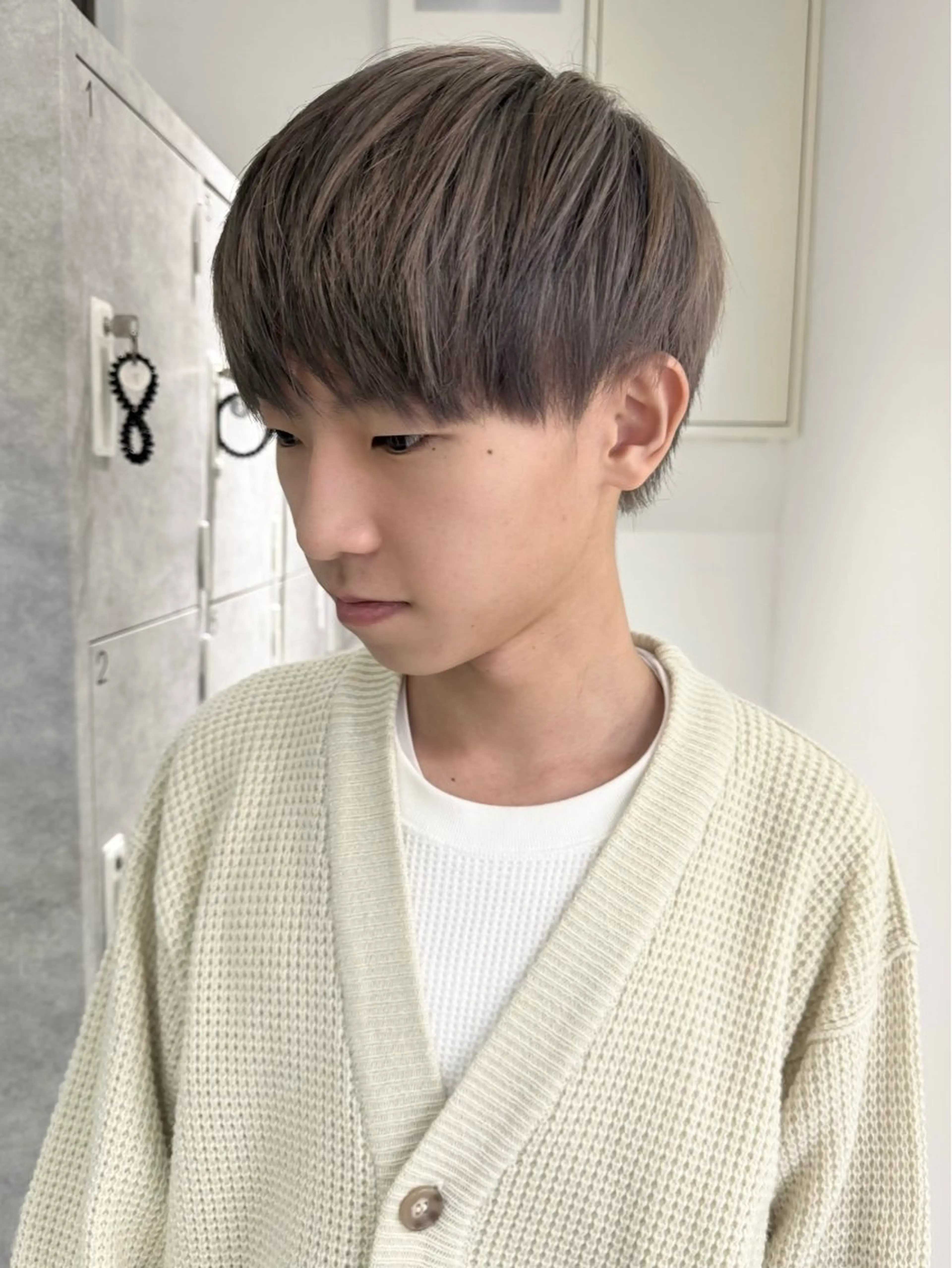 ショート カラー 垢抜け/レイヤー/ ハイトーン/アスナのヘアスタイル