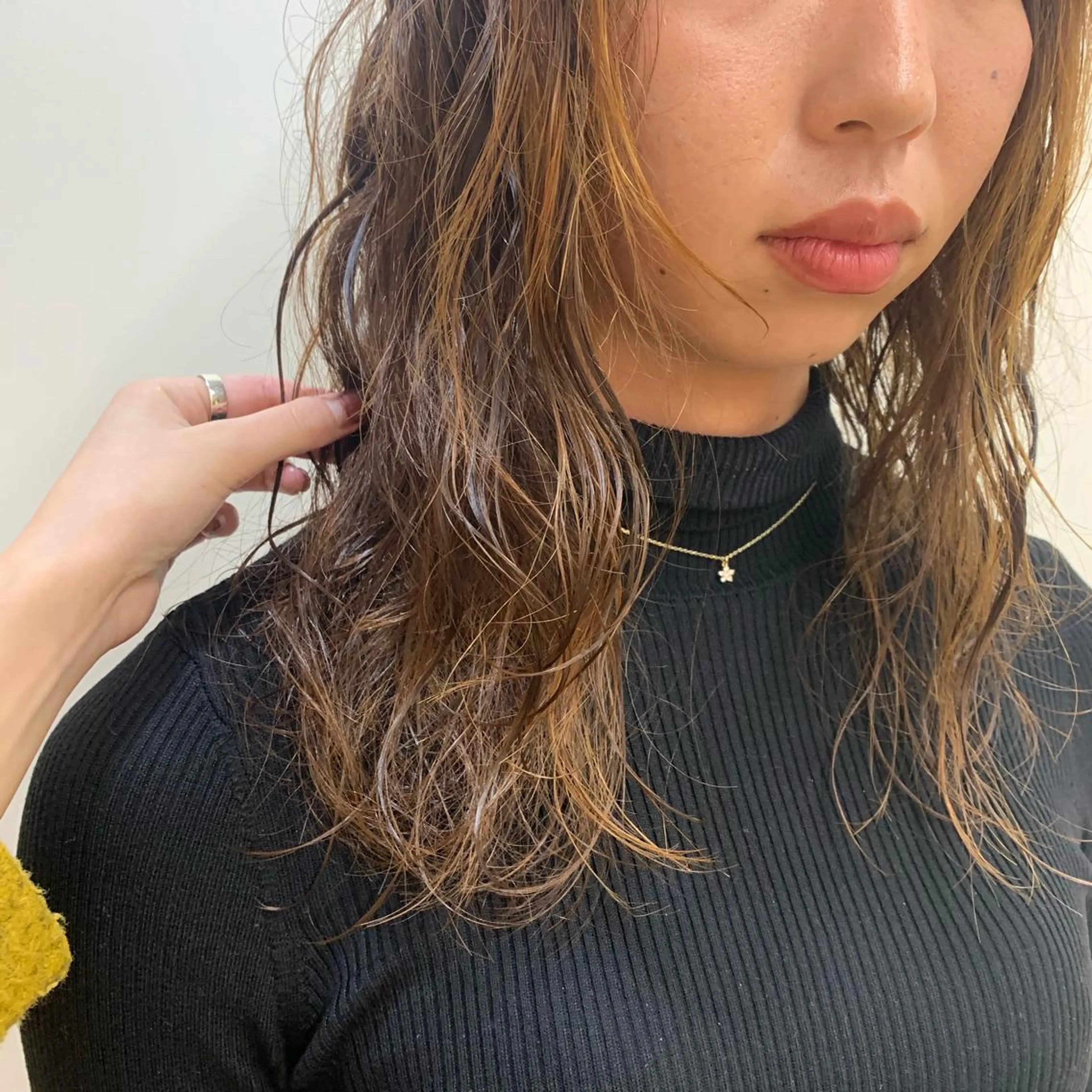 ロング パーマ AR.MARA hair  studio所属・ウェーブパーマ サトウヒカルのヘアスタイル