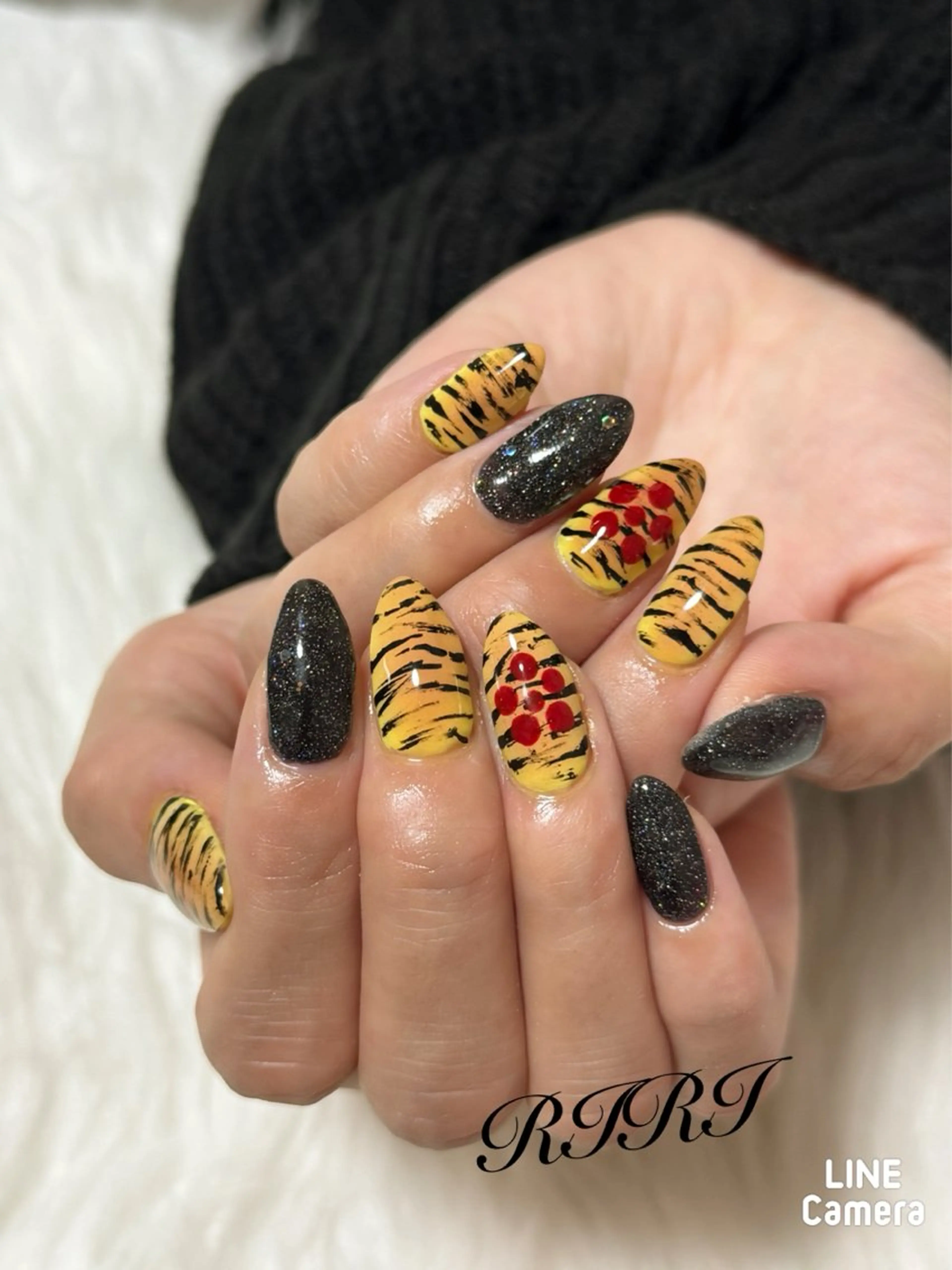 ネイル アニマル柄 フラッシュネイル ジェルネイル キラキラネイル ショートネイル riri オーナーのネイルデザイン