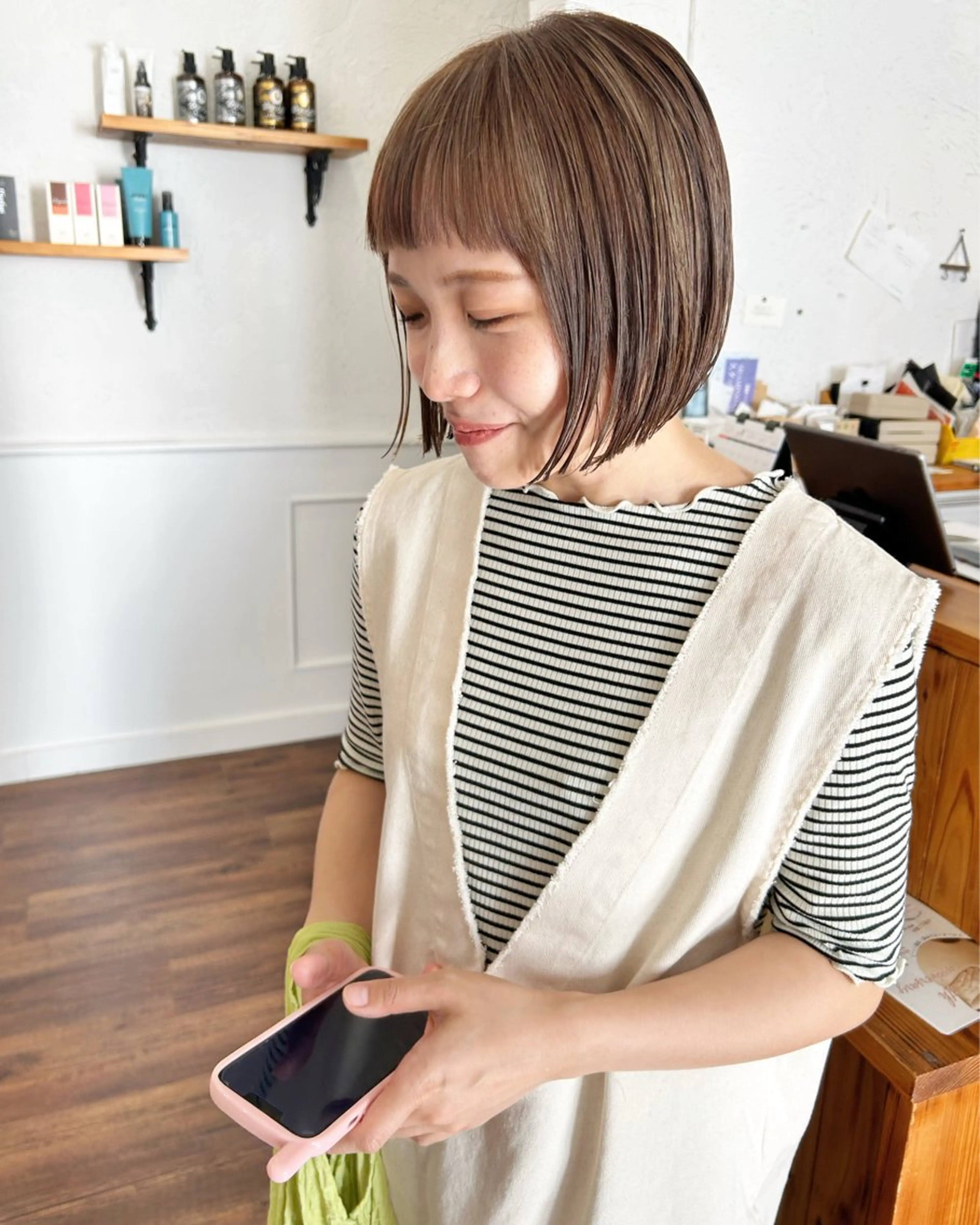 ショート カラー ハイライトカラー ボブ ハイライト カット ヘアカラー 江原 彩華のヘアスタイル