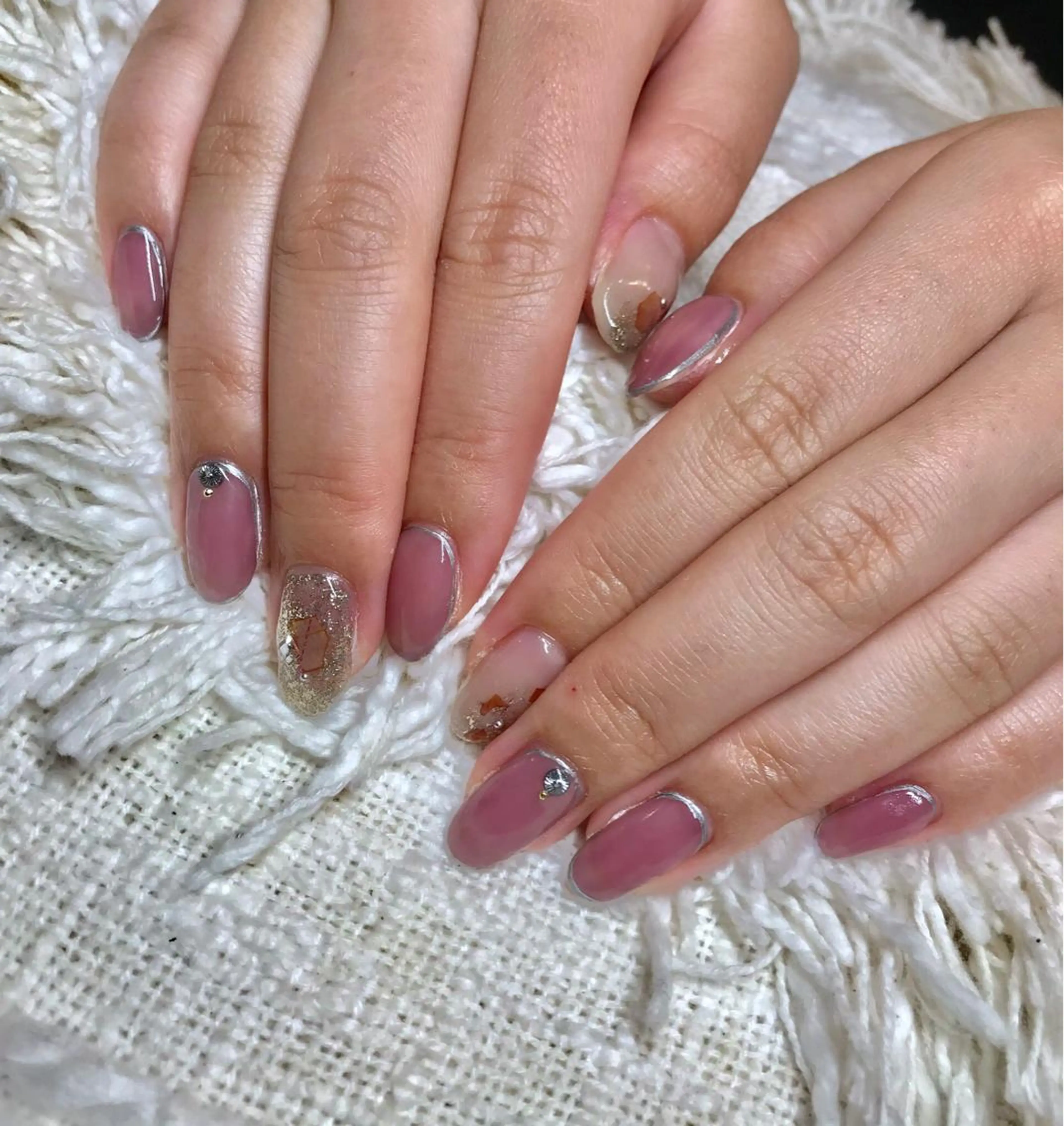 ミディアム ネイル マツエク・マツパ カラーマツエク ブラウン シルバー nail&eye Aoのマツエク・マツパデザイン
