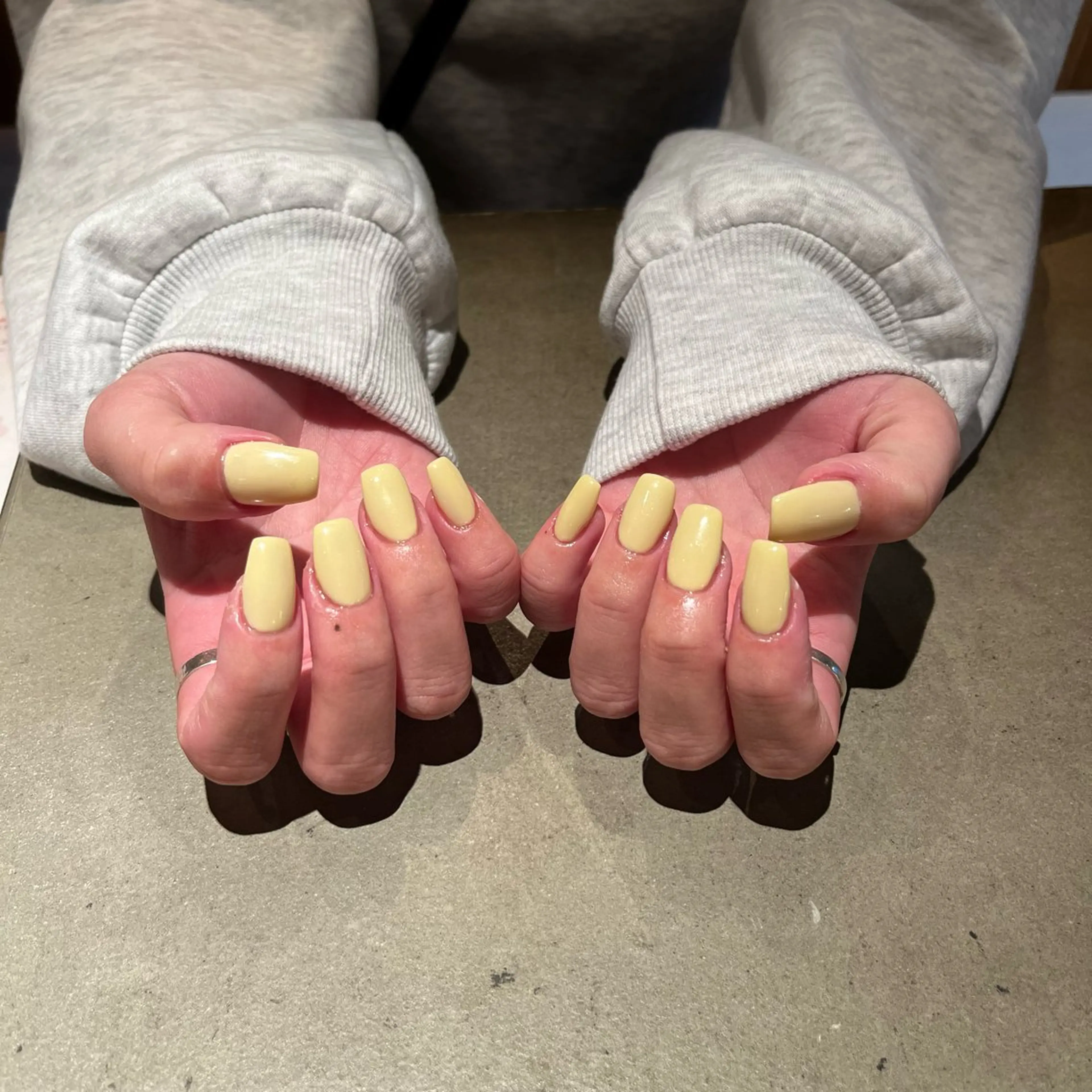 ネイル パステルネイル 春ネイル 黄色 赤根 風南のネイルデザイン