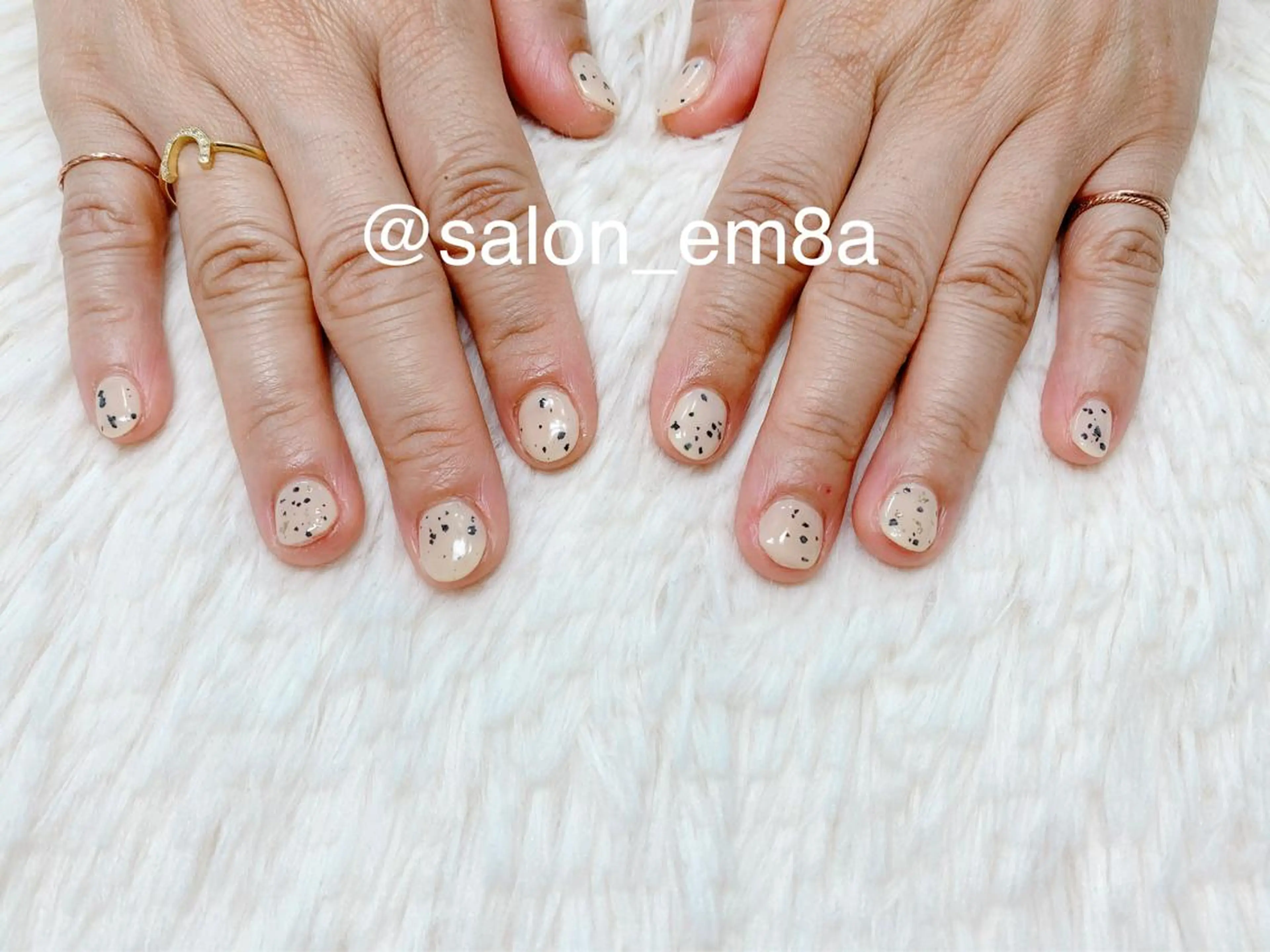 ネイル ジェルネイル ハンドネイル salon EM&A emiのネイルデザイン