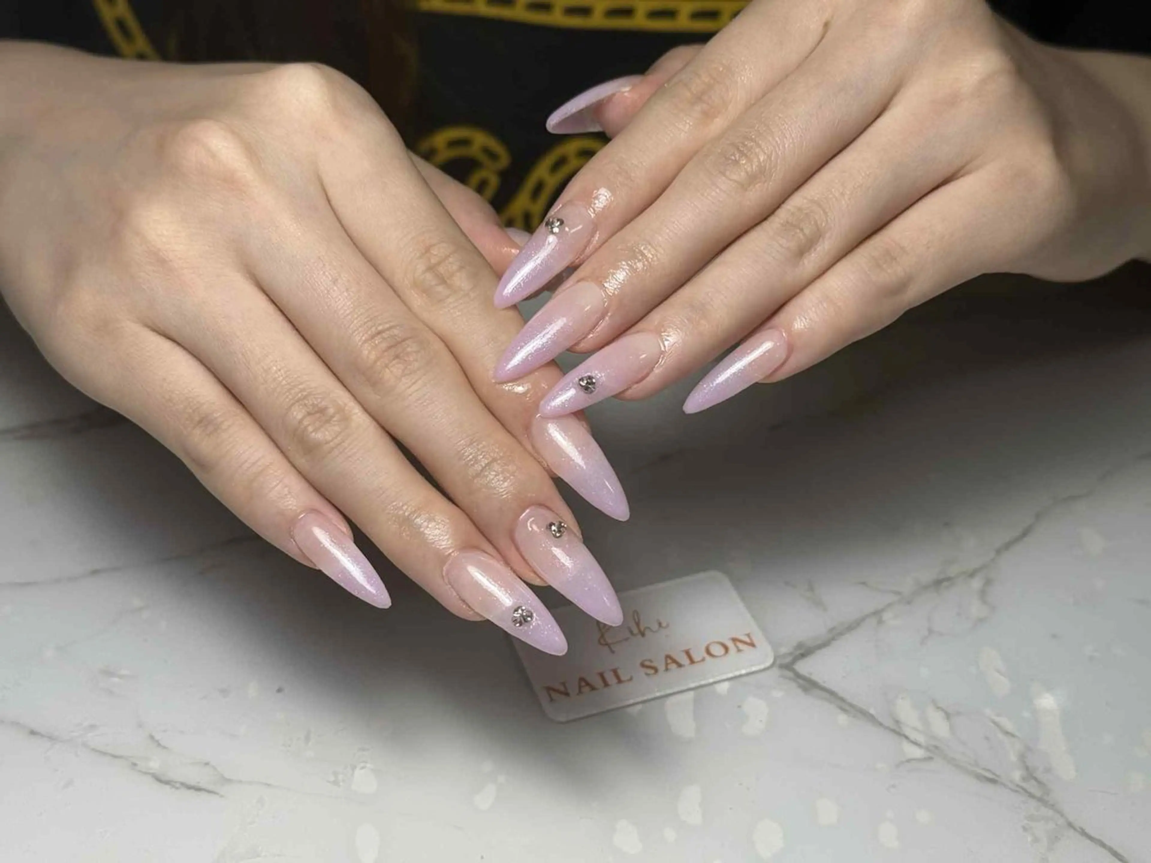 ネイル アートネイル フレンチネイル ジェルネイル グラデーション 韓国ネイル ハンドネイル さくら💮💮 【オフ無料】のネイルデザイン