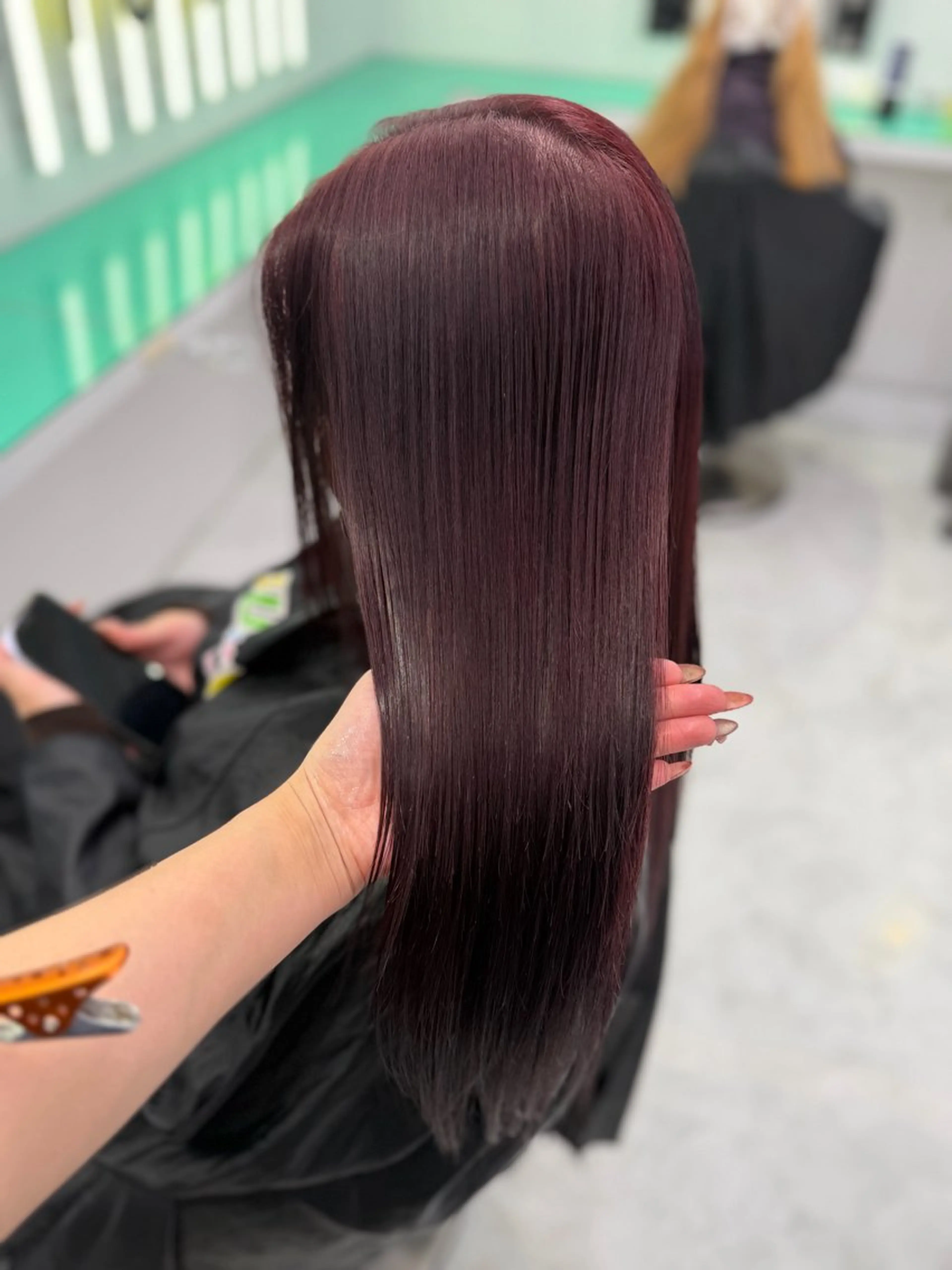 ロング カラー ヘアカラー トリートメント ヘッドスパ 韓国風艶髪🎀 透明感カラー🤍のヘアスタイル