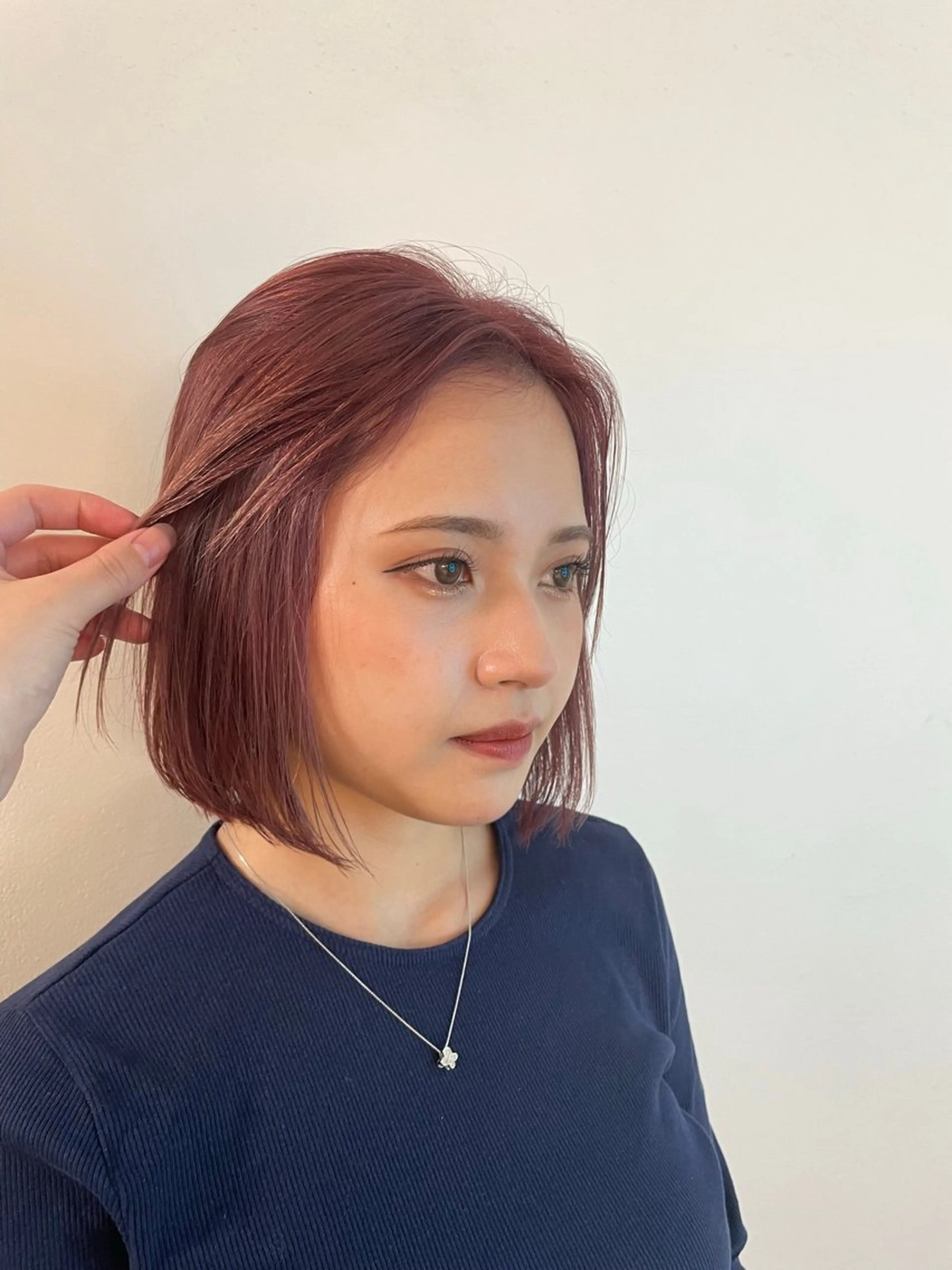 ショート カラー カット ヘアカラー 🌟暖色系ハイトーン 🌟AIのヘアスタイル