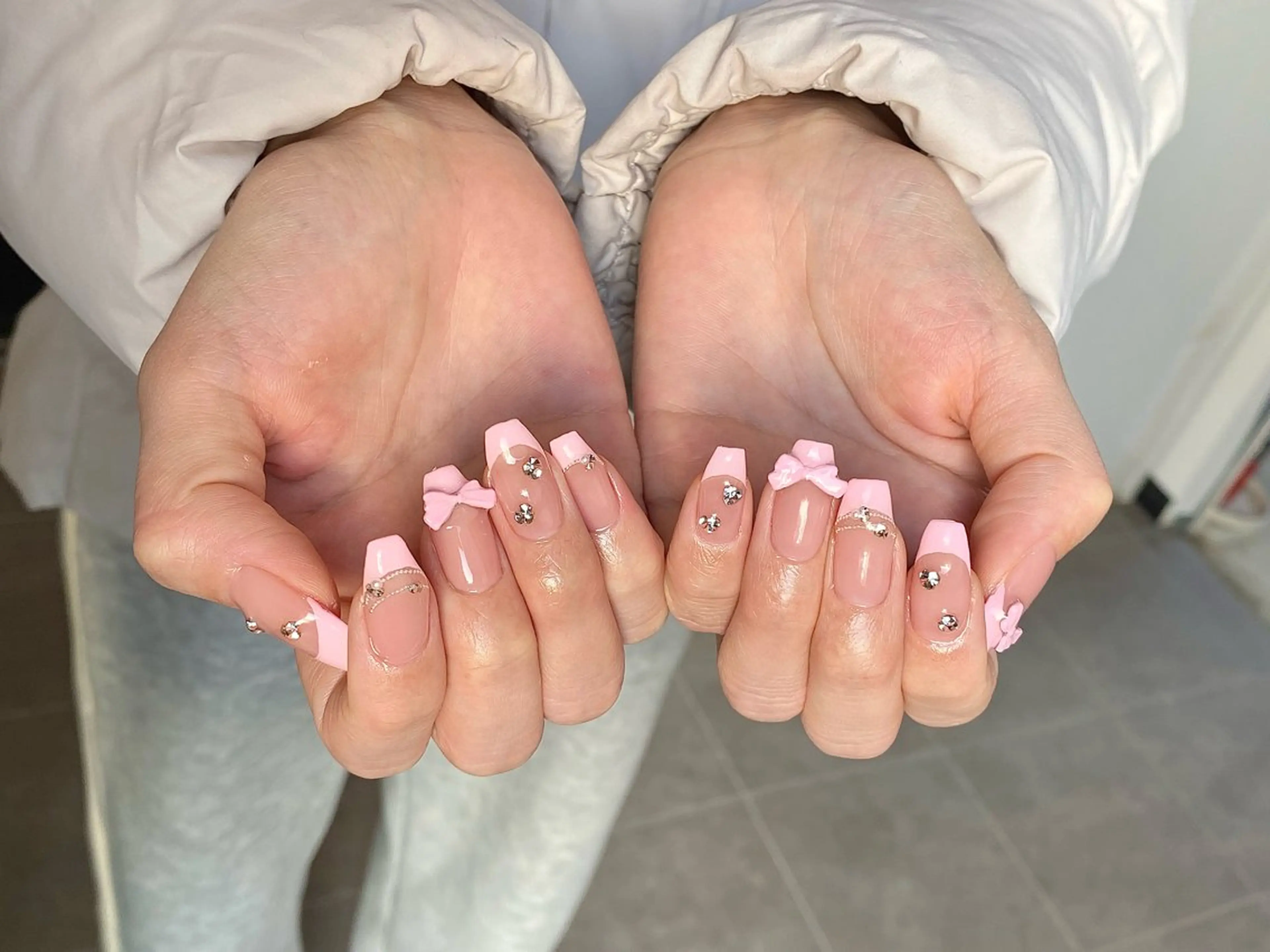 ネイル ガーリー リボン ハンドネイル STAR RIVER【スターリバー】所属・MIKI🌼STAR RIVER⭐️🌈のネイルデザイン