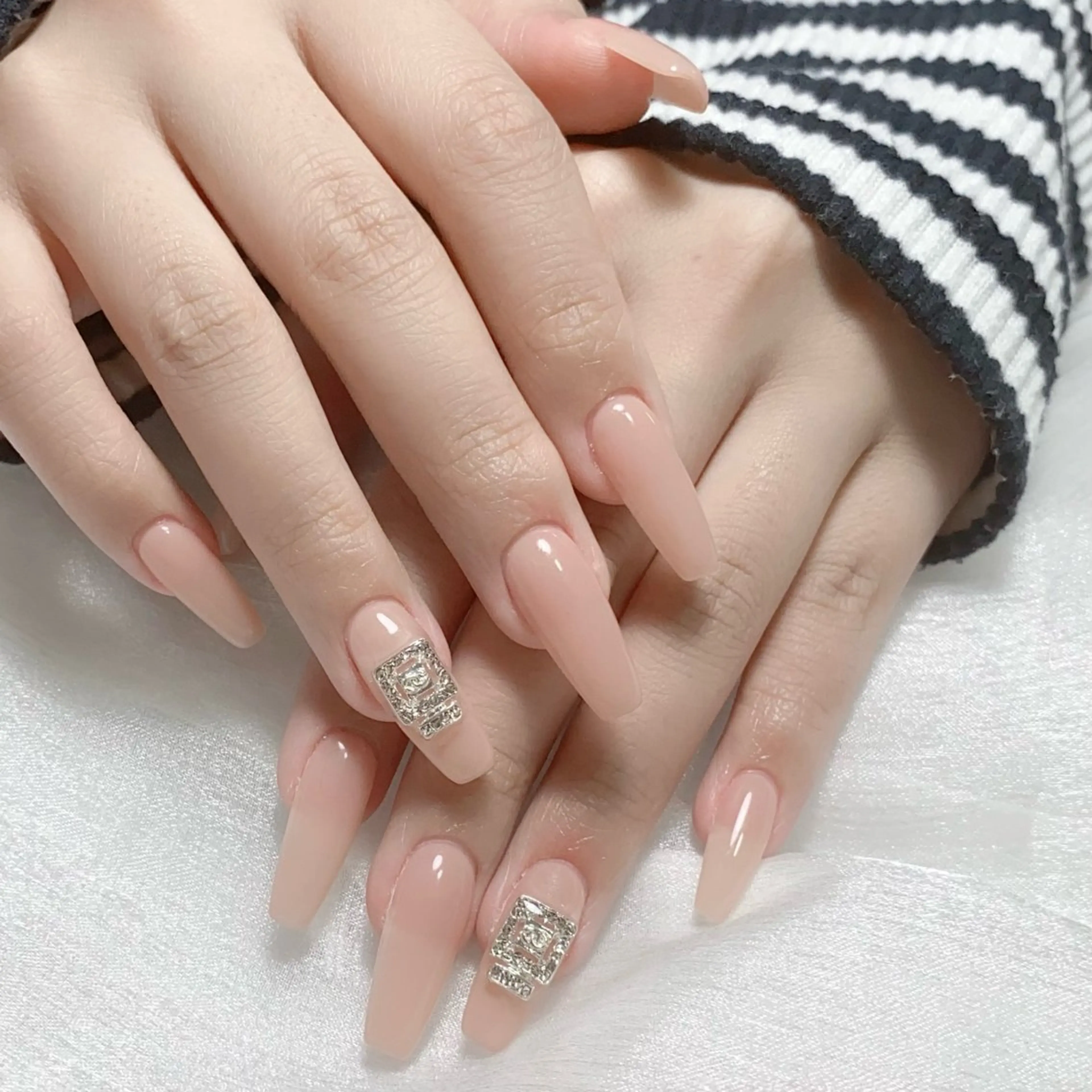 メンズ ネイル メンズ韓国風 アートネイル オーロラネイル ガーリー キラキラネイル ハンドネイル Nail salon 木にいるのネイルデザイン