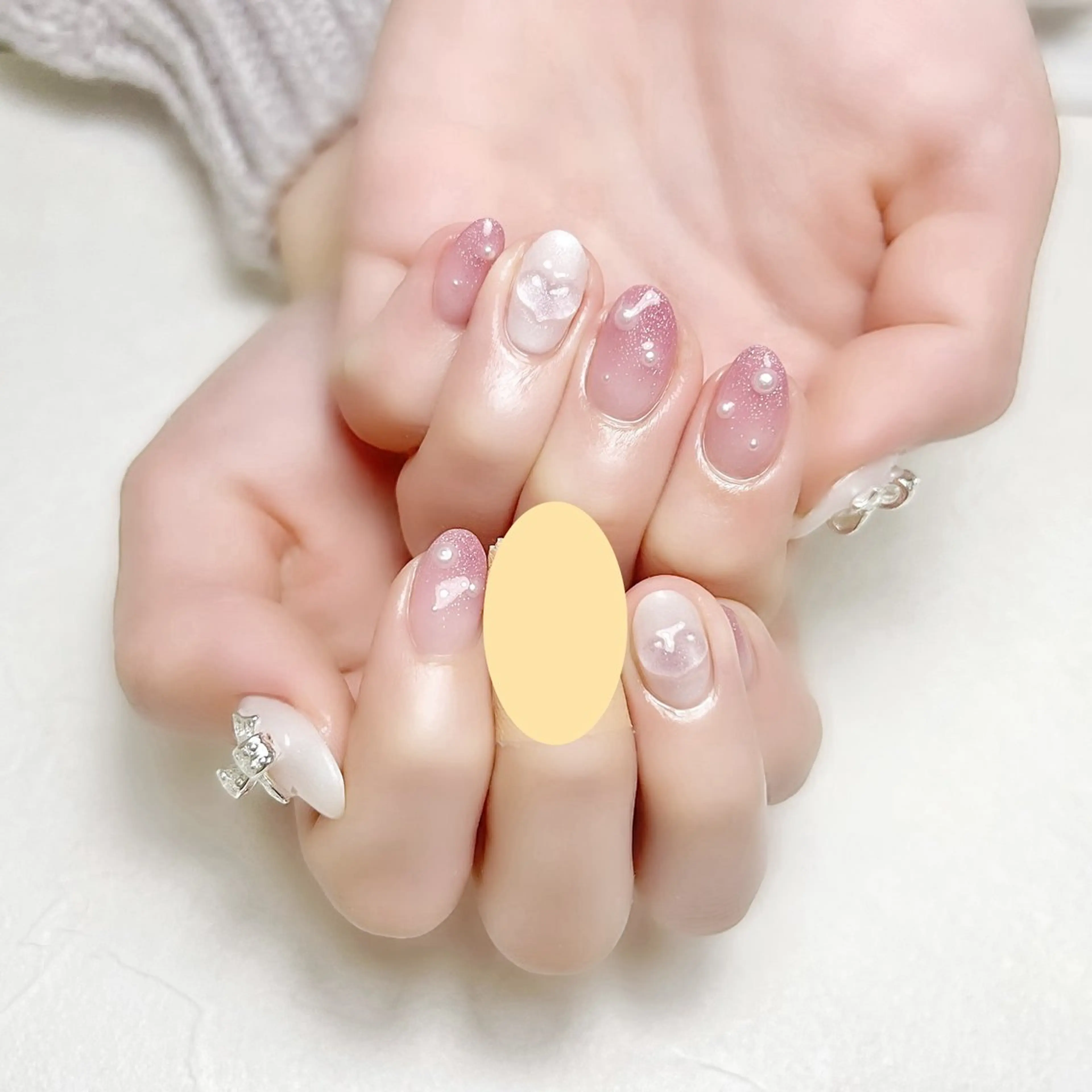 ネイル グラデーション ハート キラキラネイル リボン 冬ネイル rouse nail RISATOのネイルデザイン
