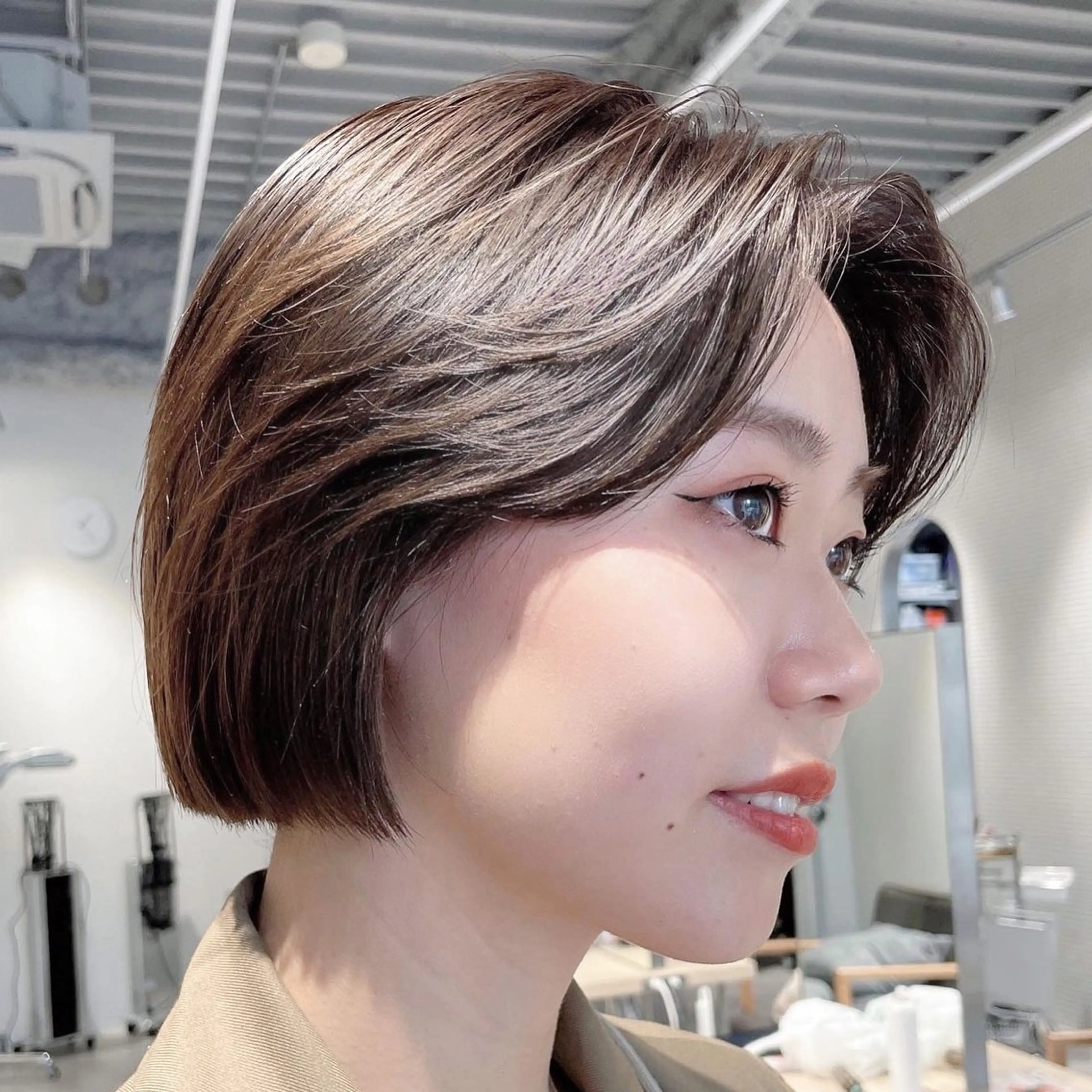 ショート ボブ カット ヘアカラー 栗原 瑞稀のヘアスタイル