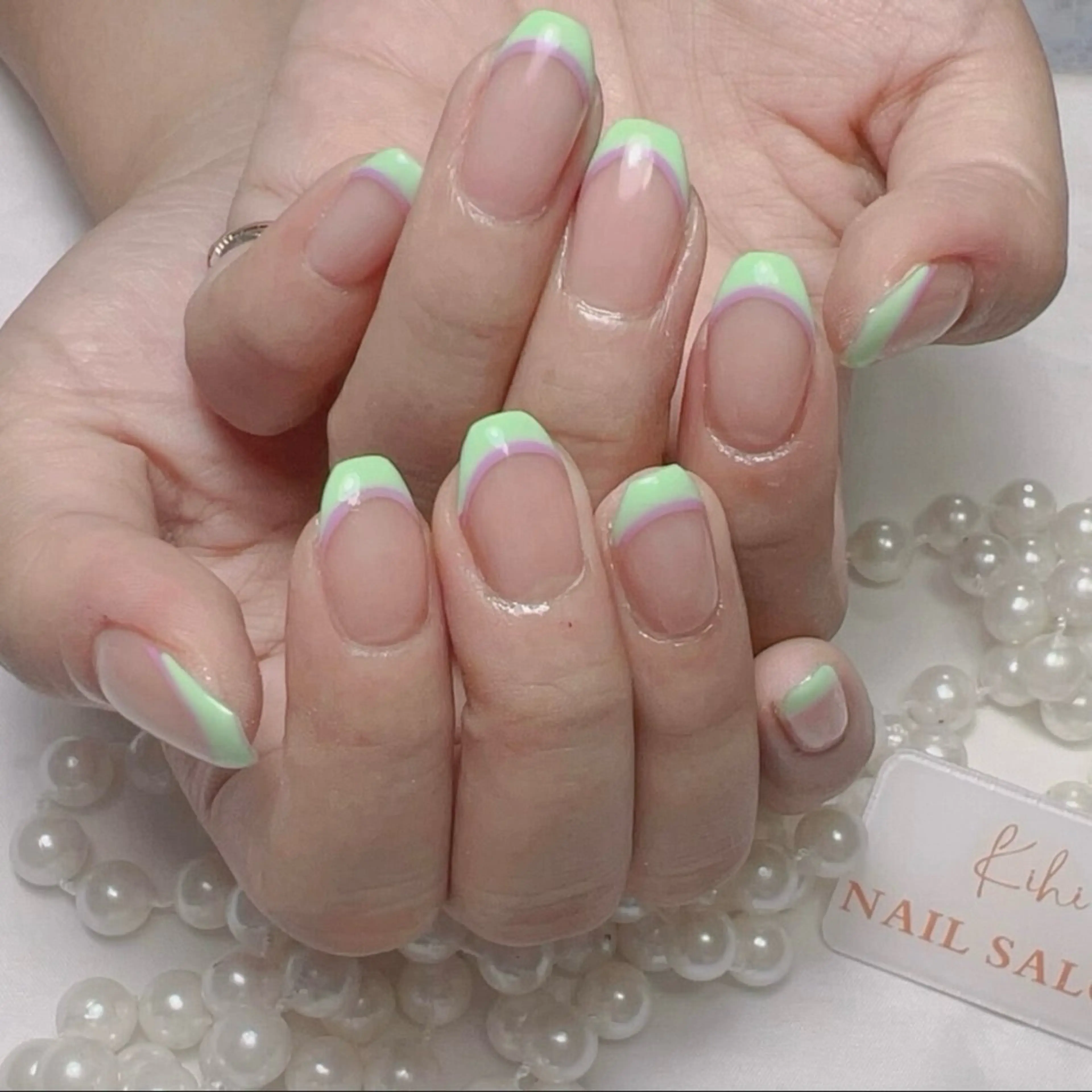 ネイル アートネイル フレンチネイル ジェルネイル グラデーション 韓国ネイル ハンドネイル 💕鈴木ユリ パラジェル/オフ無料のネイルデザイン