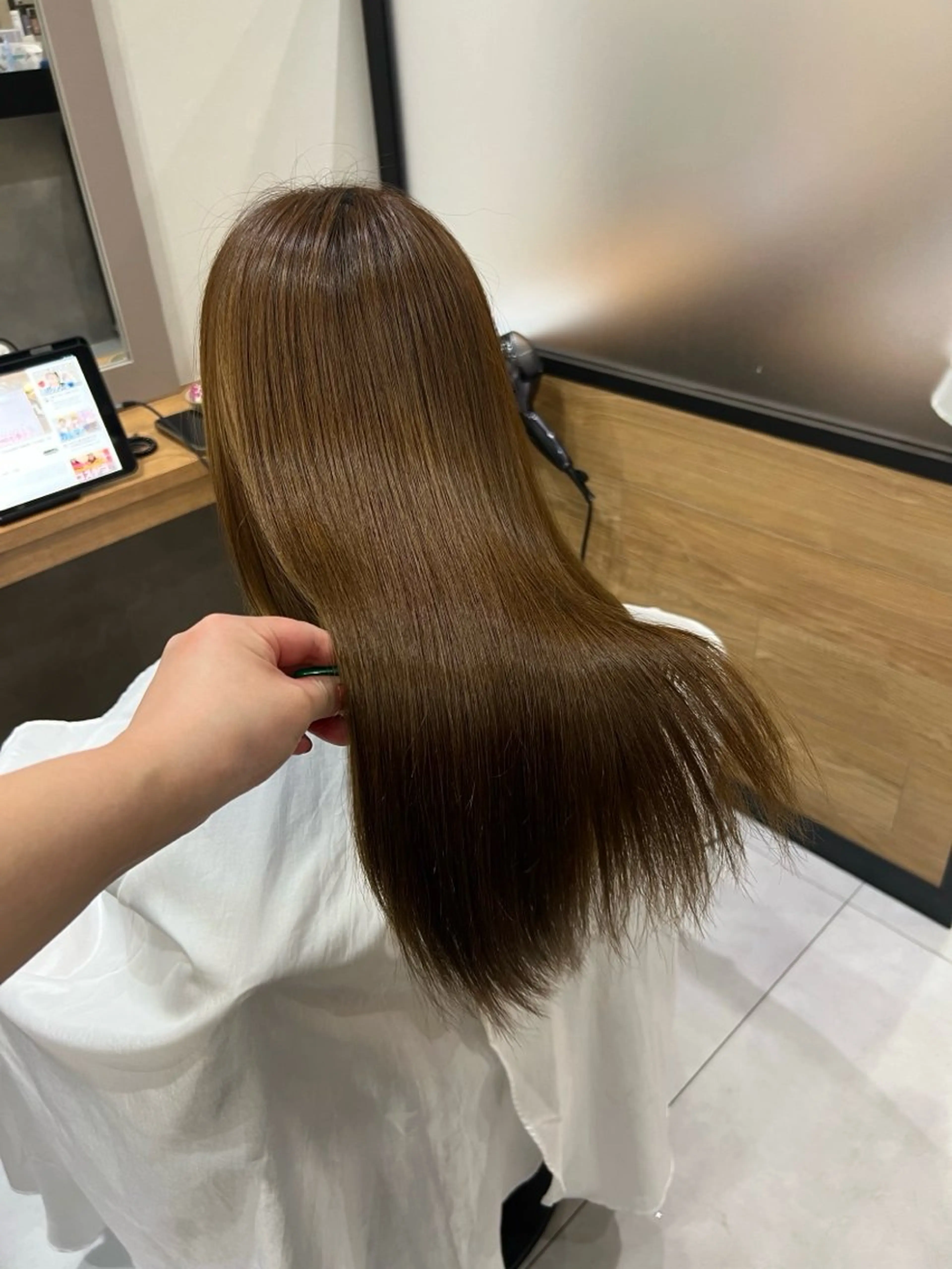 ロング カット 縮毛矯正 柴田　真衣 .のヘアスタイル