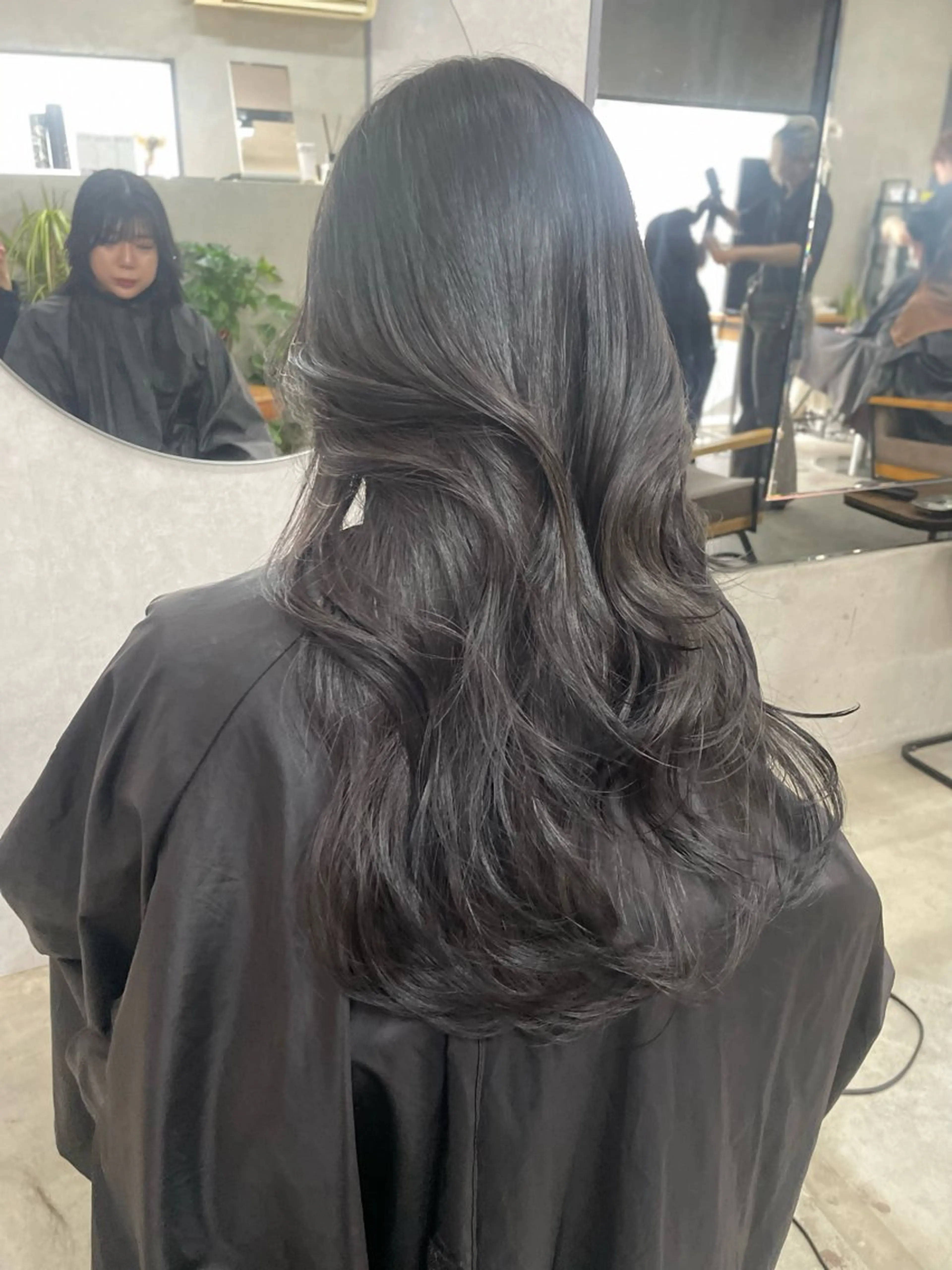 ロング カラー レイヤーカット AIRI layer cut hairのヘアスタイル