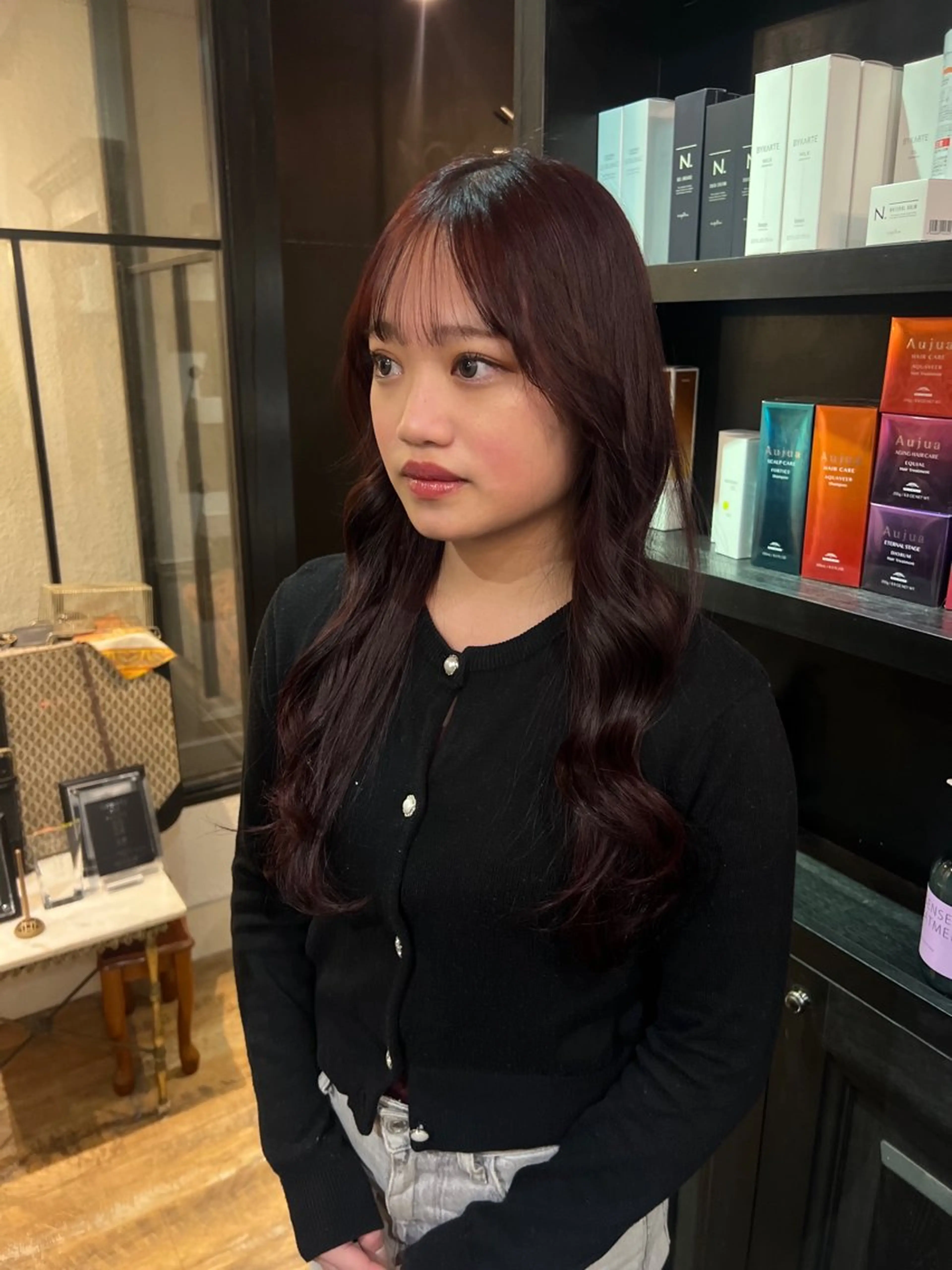 セミロング 魚谷 綾渚のヘアスタイル