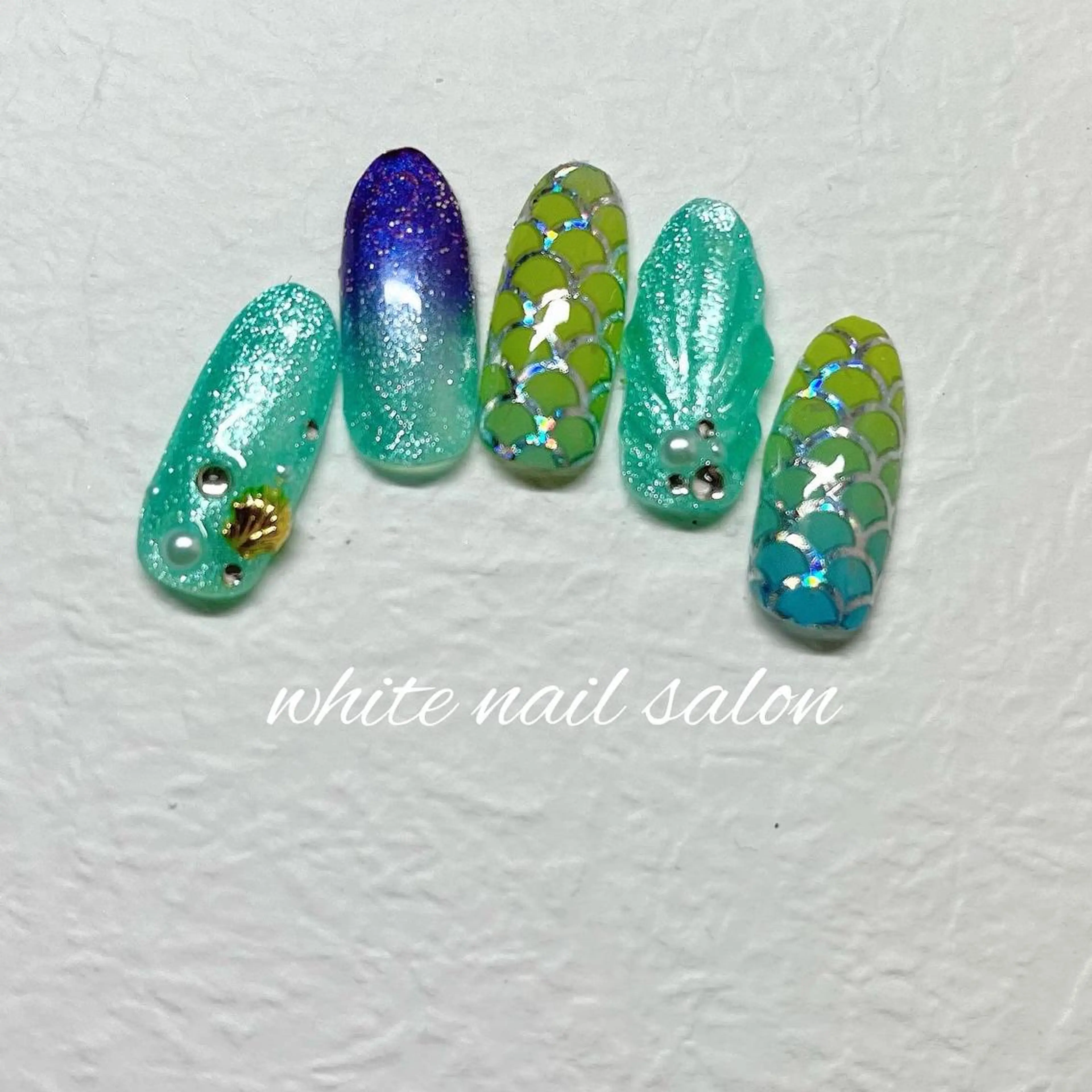 ネイル フットネイル ジェルネイル ハードジェル ラメ(グリッター) 持ち込み ハンドネイル white nail salonのネイルデザイン
