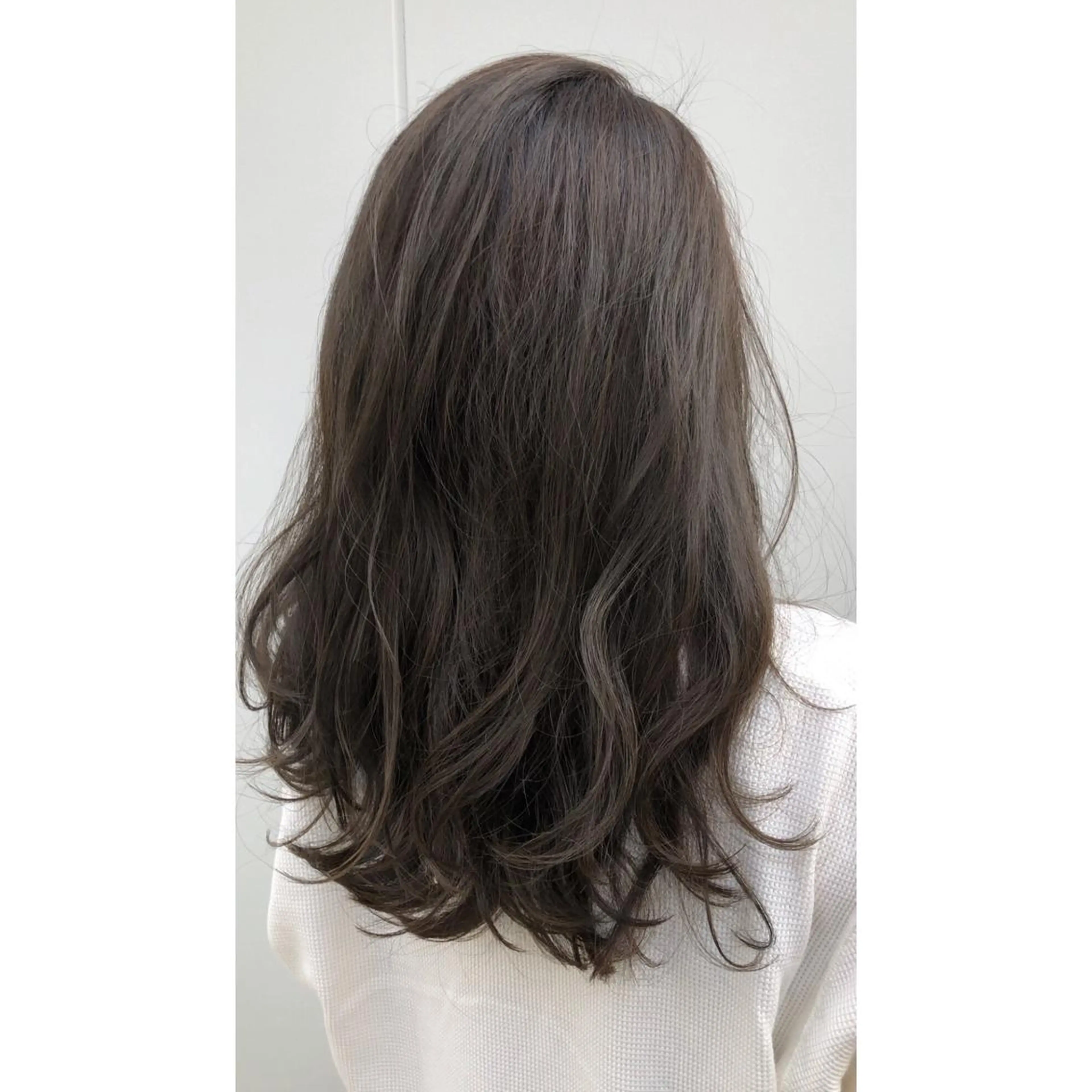 カラー グレージュ カーキグレージュ パーソナルカラー診断 できます　木曽　主博のヘアスタイル