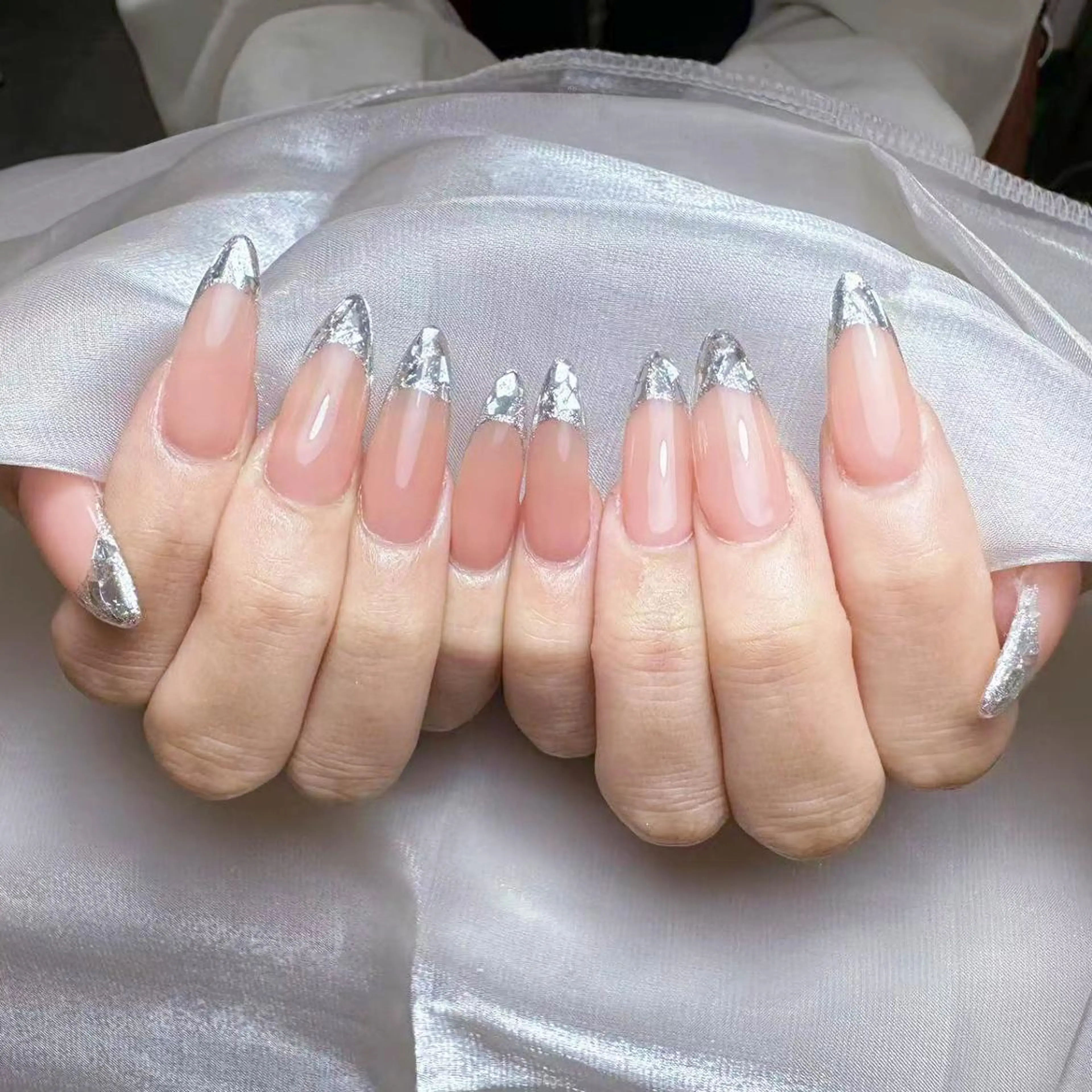 ネイル アートネイル オーロラネイル ガーリー キラキラネイル 韓国ネイル ハンドネイル DIAMOND 💅のネイルデザイン