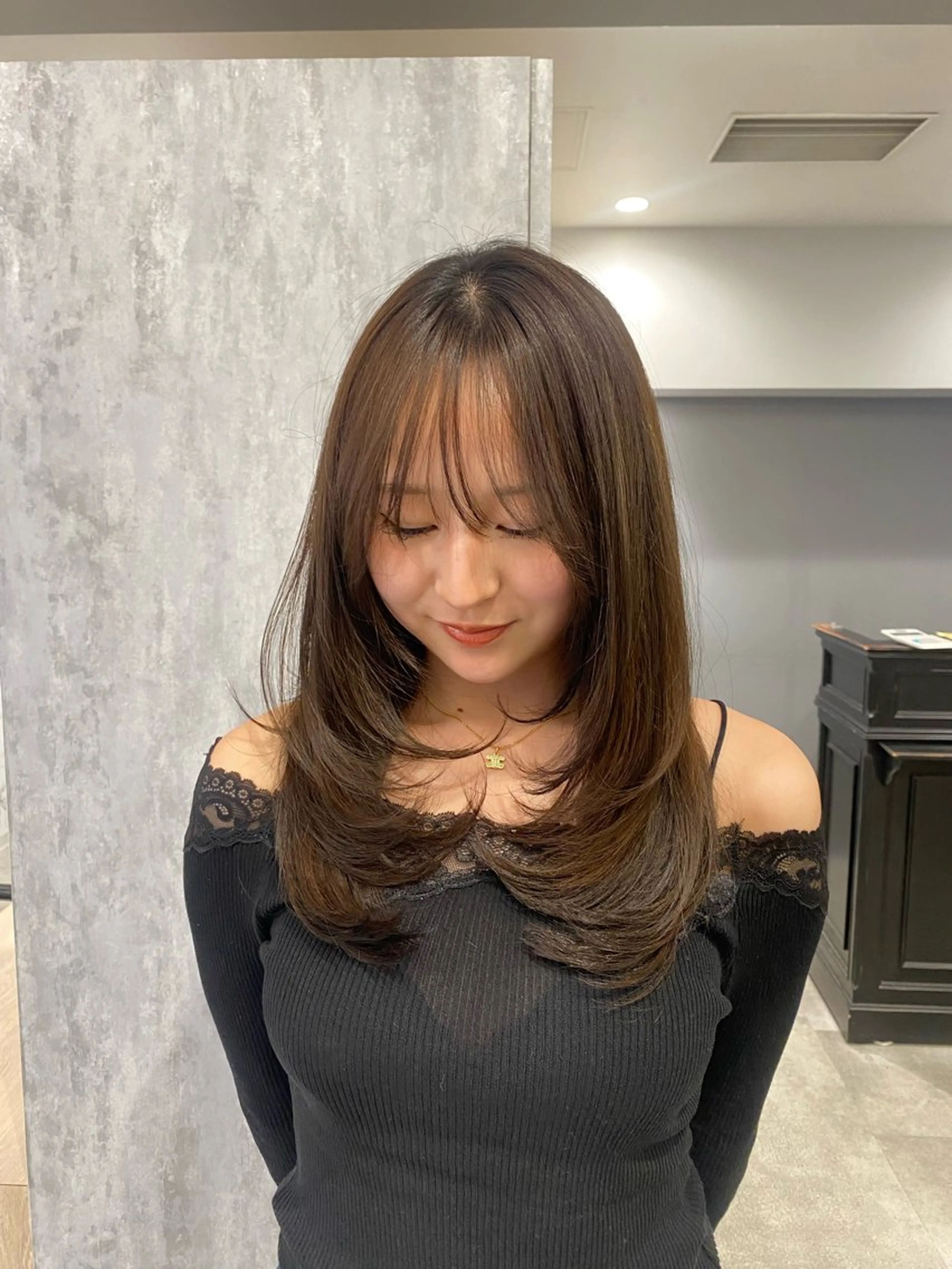 セミロング カット ゅぃ /韓国風/顔周りのヘアスタイル